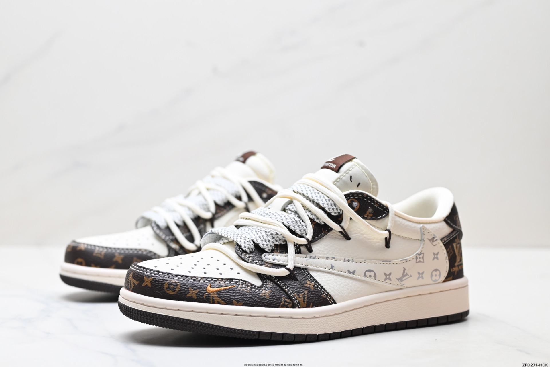 290 Nike Air Jordan 1 x Travis Scott AJ1倒勾 乔一倒钩 ‘DIY’定制 耐克 低帮文化篮球鞋 DM6868-101