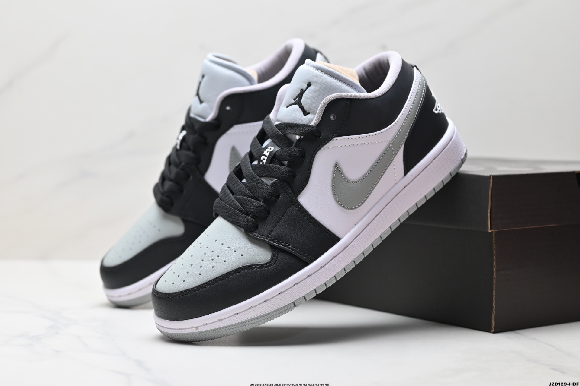 🈴💰150
真标✅Nike Air Jordan 1 Low
AJ1乔1低帮休闲板鞋 同步官方配色 
官方货号:553558-039
Size:36 36.5 37.5 38 38.5 39 40 40.5 41 42 42.5 43 44 45
ID:JZD129-HDF
