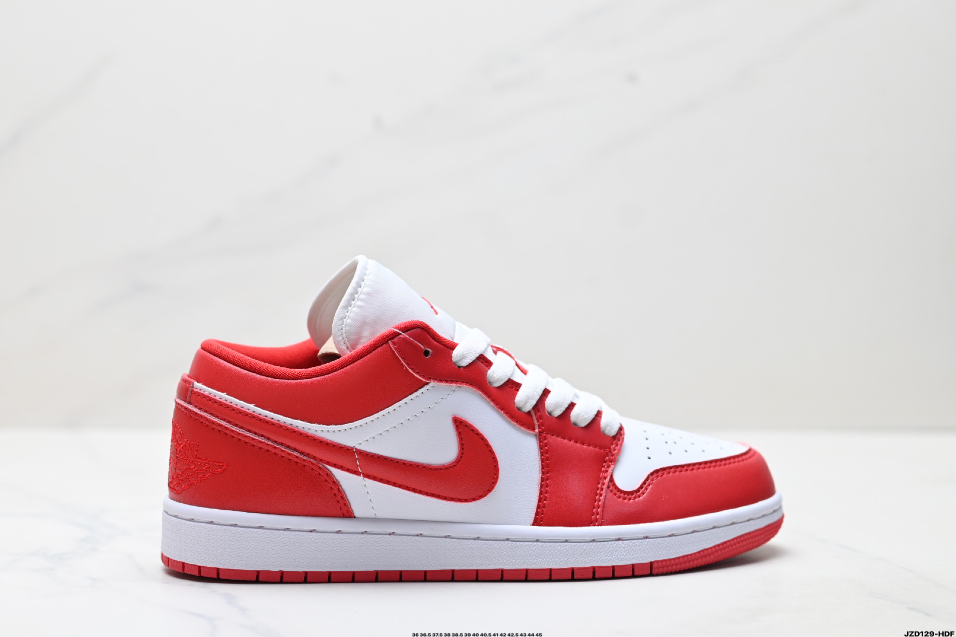 🈴💰150
真标✅Nike Air Jordan 1 Low
AJ1乔1低帮休闲板鞋 同步官方配色 
官方货号:553558-039
Size:36 36.5 37.5 38 38.5 39 40 40.5 41 42 42.5 43 44 45
ID:JZD129-HDF