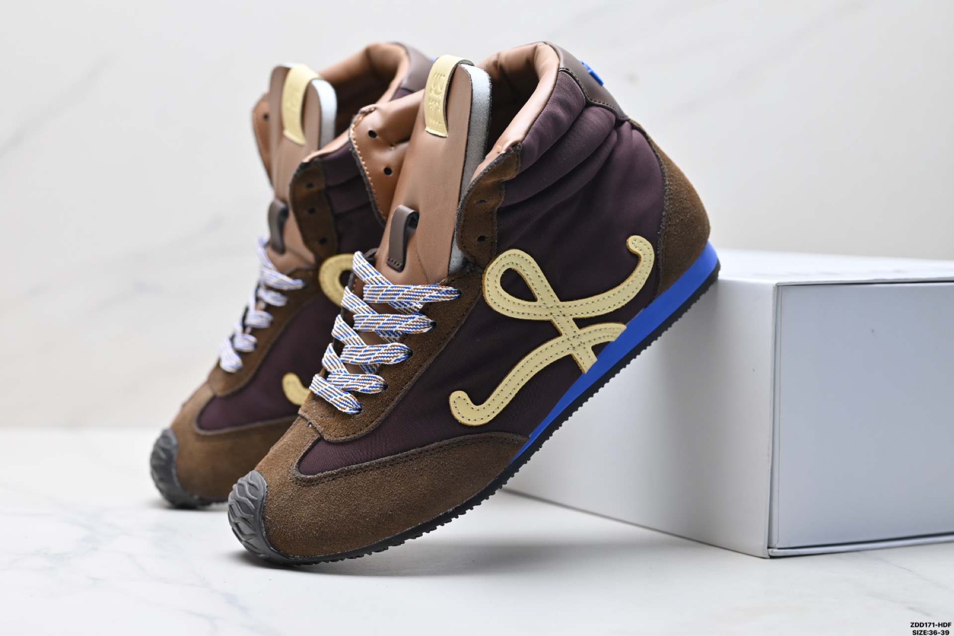 240 Loewe Ballet Runner 2.0系列罗意威 高帮 阿甘复古风德训薄底百搭休闲运动鞋