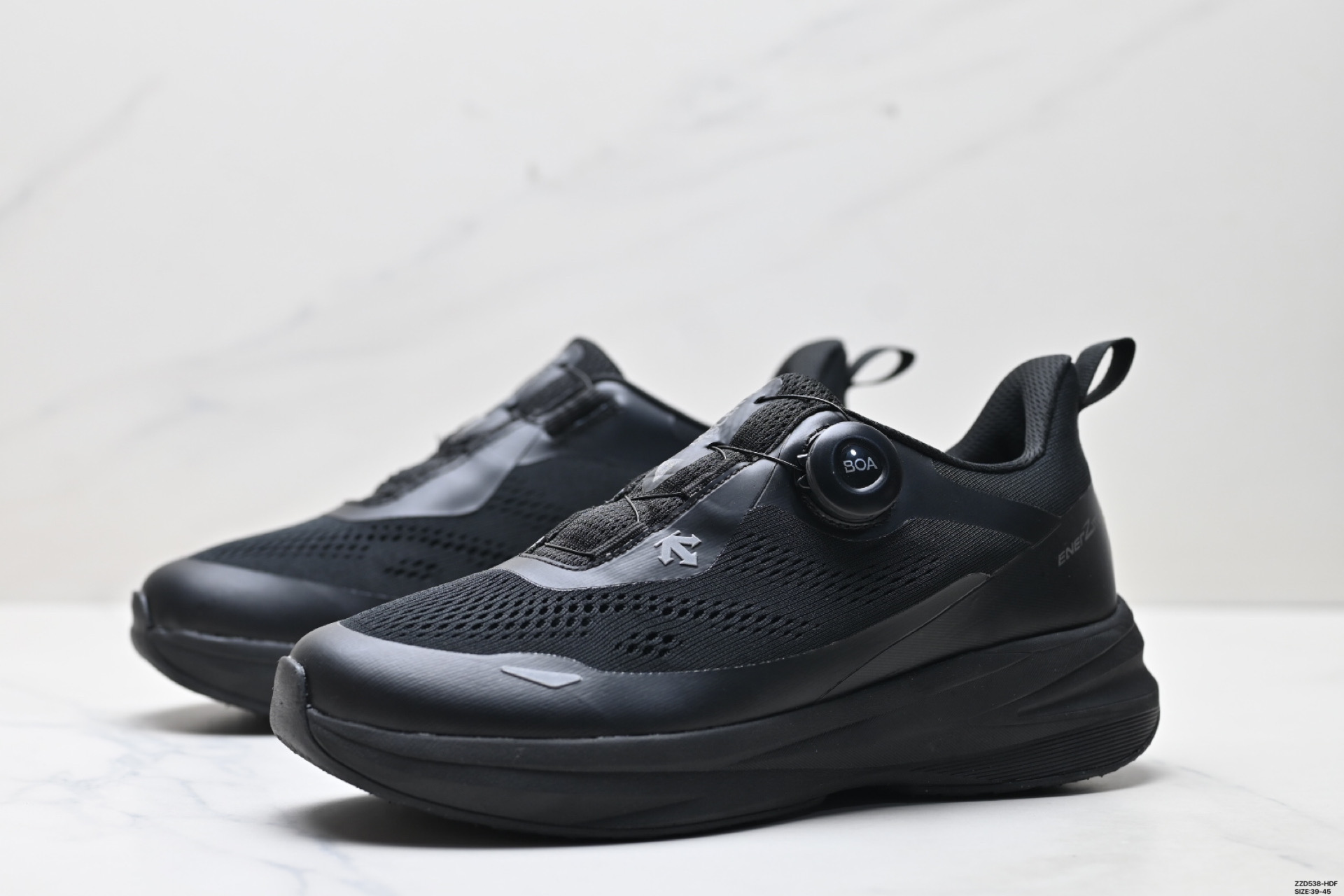 260 迪桑特DESCENTE LAVITATE WIRE 3.0 舒适百搭防滑耐磨 低帮 休闲跑步鞋 D5232RRN07