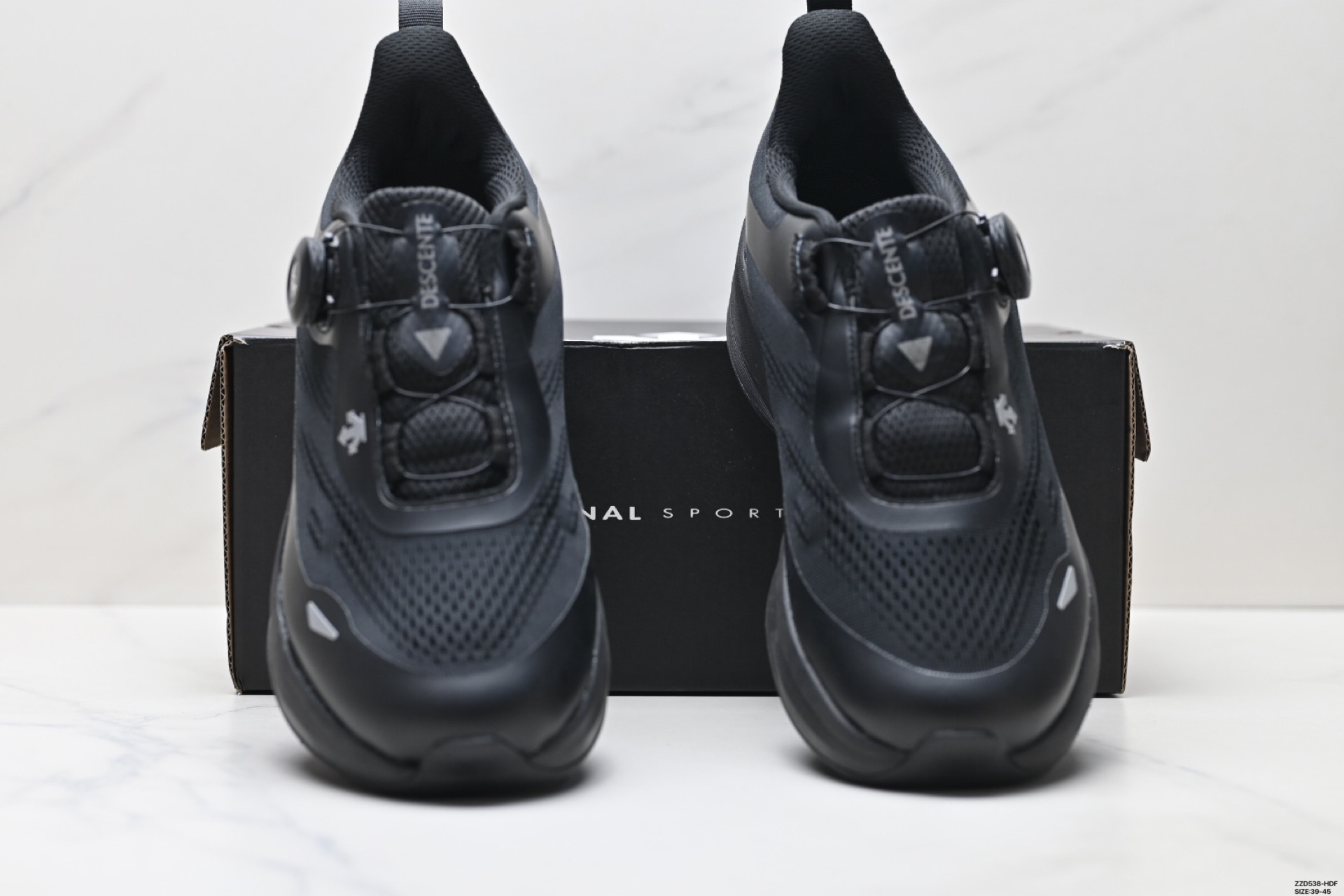 260 迪桑特DESCENTE LAVITATE WIRE 3.0 舒适百搭防滑耐磨 低帮 休闲跑步鞋 D5232RRN07