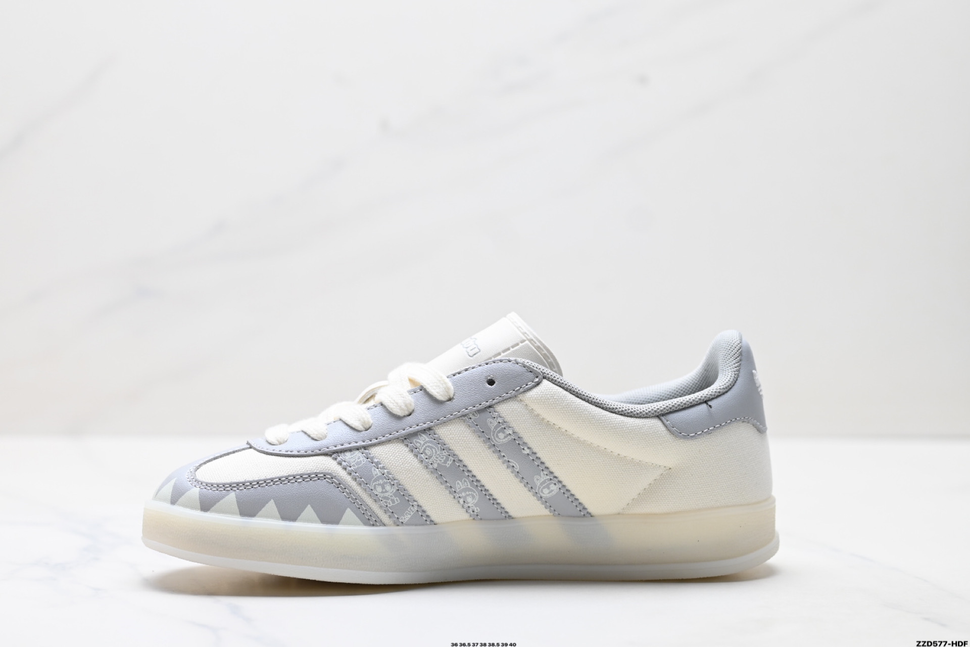 260 Adidas Originals Gazelle indoor ‘DIY‘定制 系列 阿迪达斯 三叶草绅士德训足球风百搭低帮休闲运动板鞋 DM1234-015