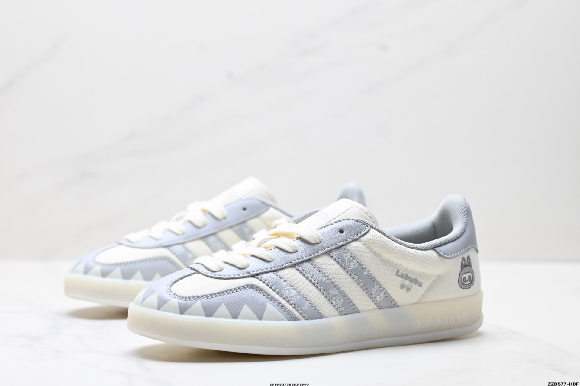 260 Adidas Originals Gazelle indoor ‘DIY‘定制 系列 阿迪达斯 三叶草绅士德训足球风百搭低帮休闲运动板鞋 DM1234-015