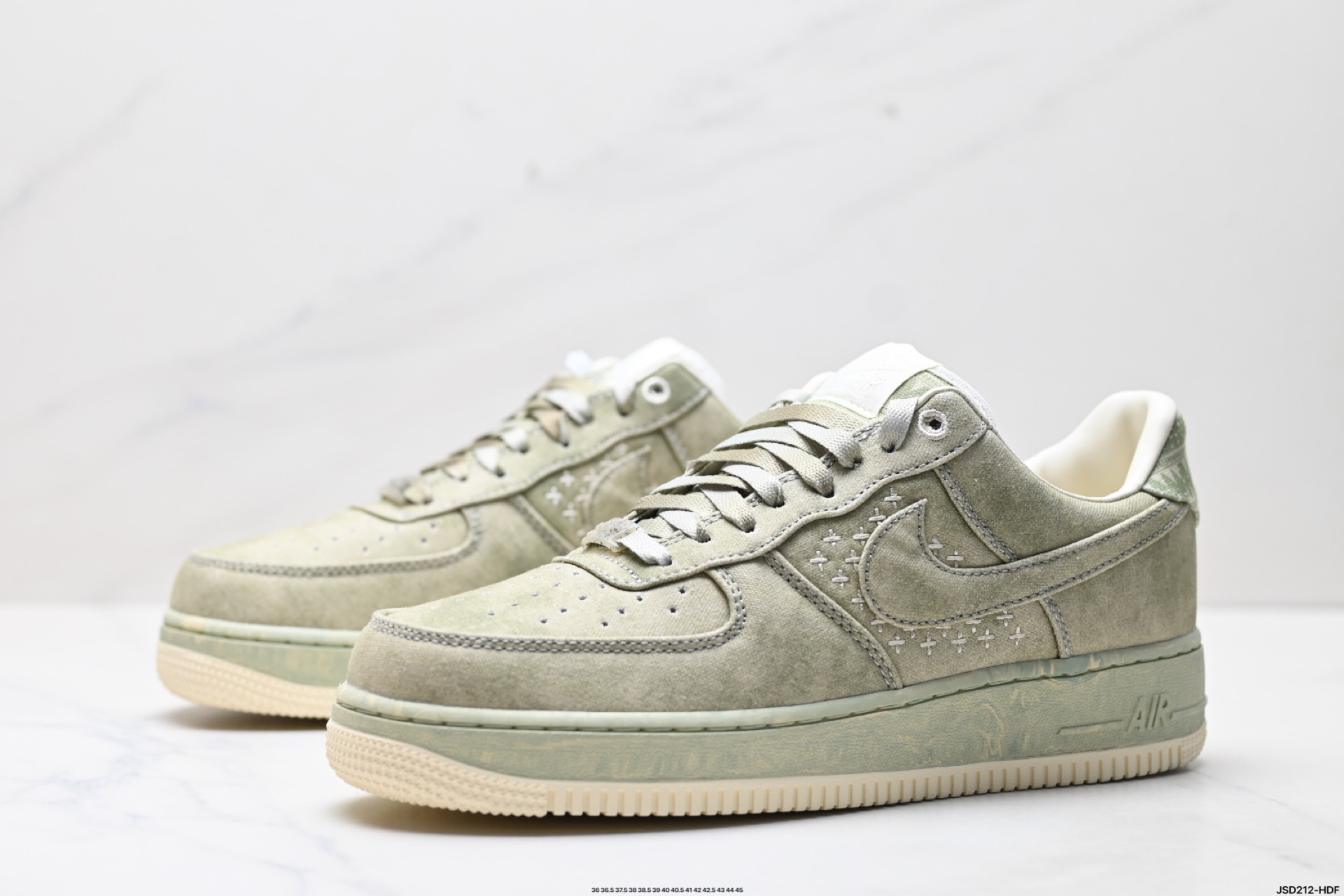 210 NIKE AIR FORCE 1‘07 DV4246-333