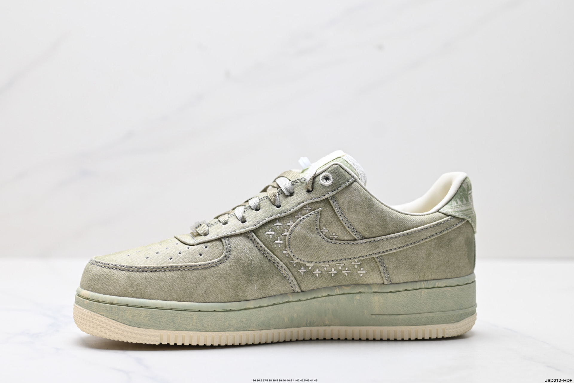 210 NIKE AIR FORCE 1‘07 DV4246-333