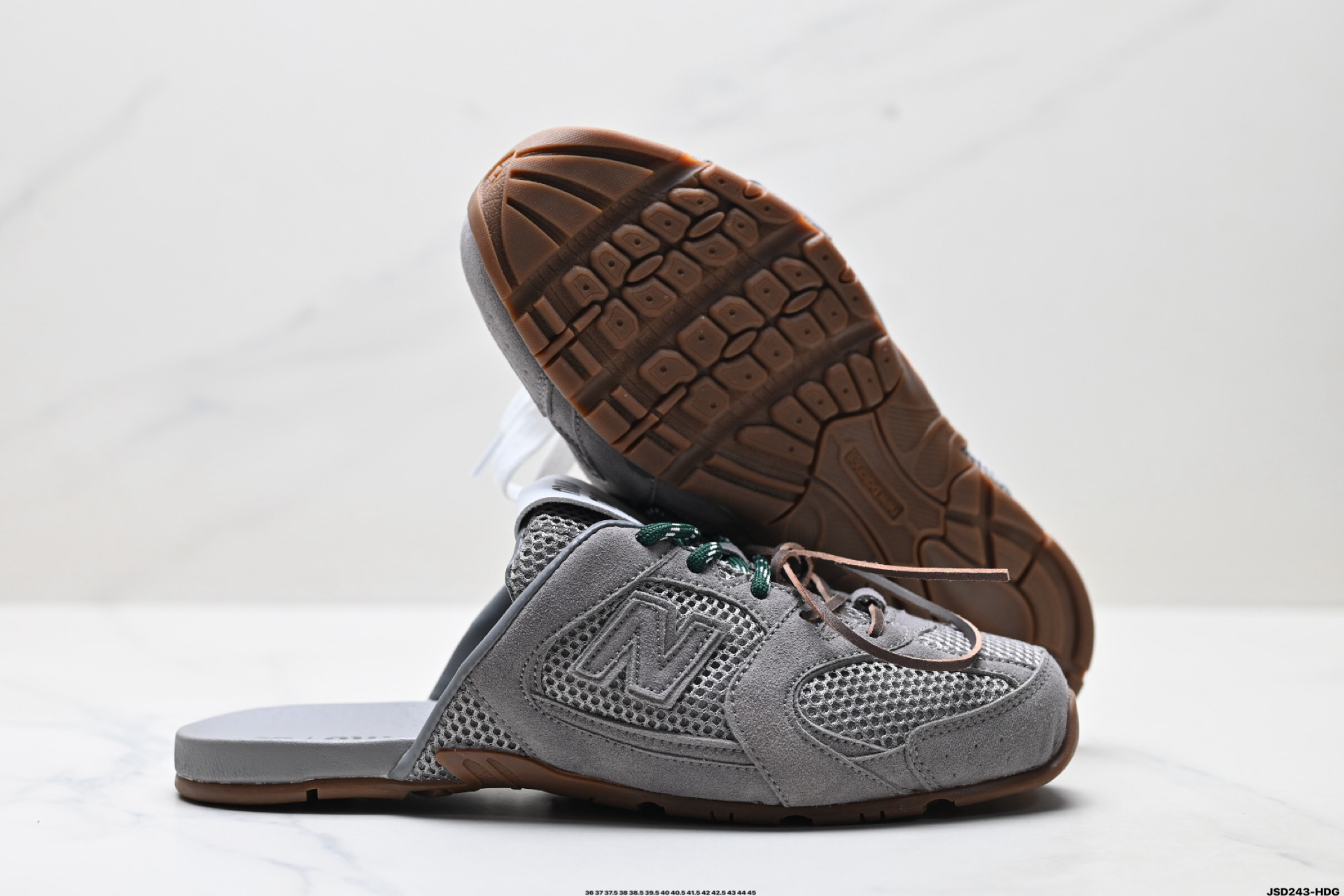 210 MiuMiu x New Balance 530 SL系列低帮经典复古休闲夏季半拖