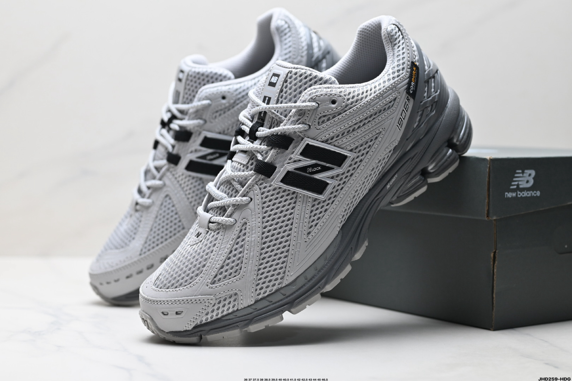 200 New Balance M1906系列 新百伦 复古单品宝藏老爹鞋款 U1906ROA