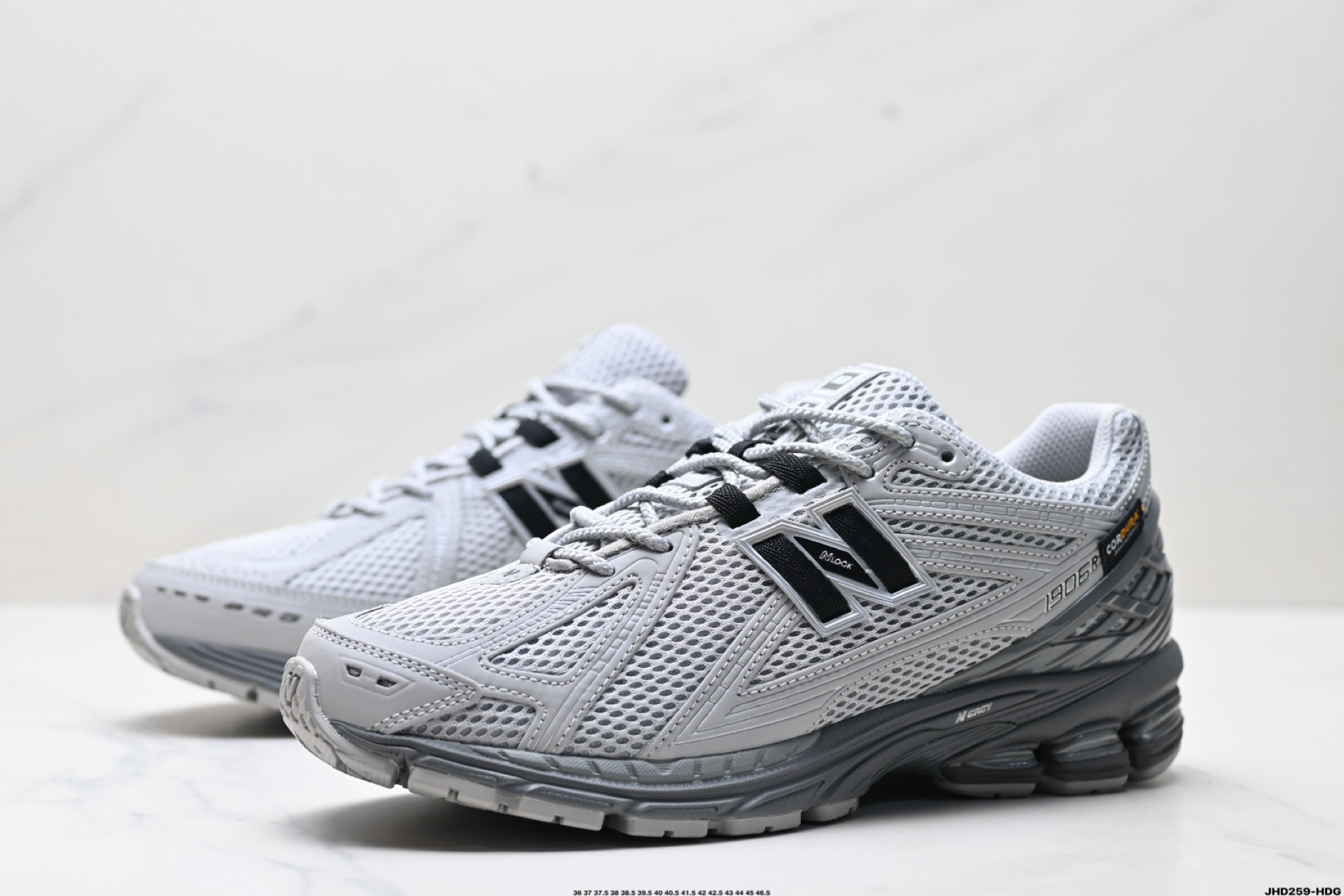 200 New Balance M1906系列 新百伦 复古单品宝藏老爹鞋款 U1906ROA