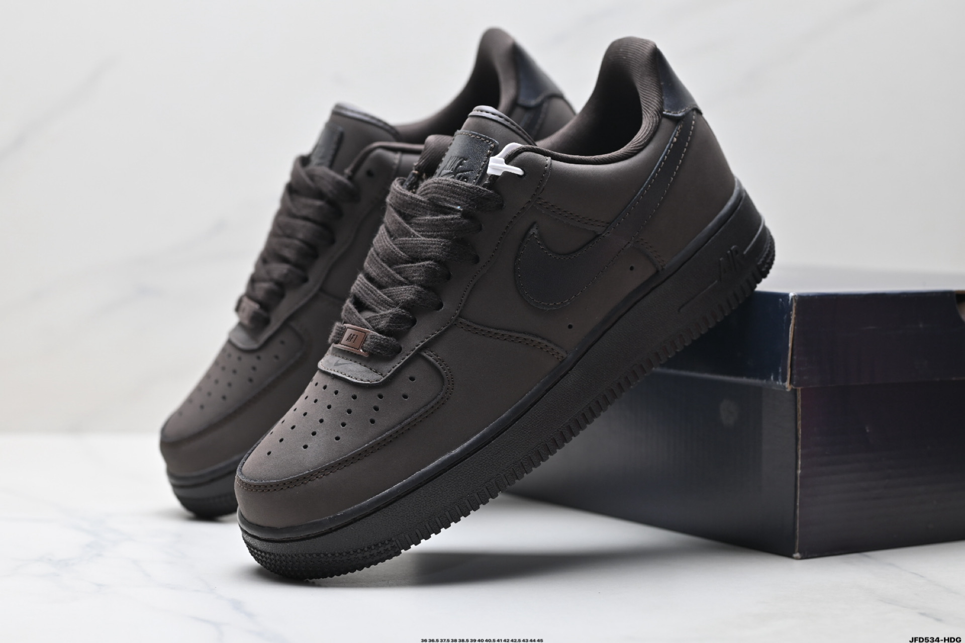 180 NIKE AIR FORCE 1‘07 DR9503-200