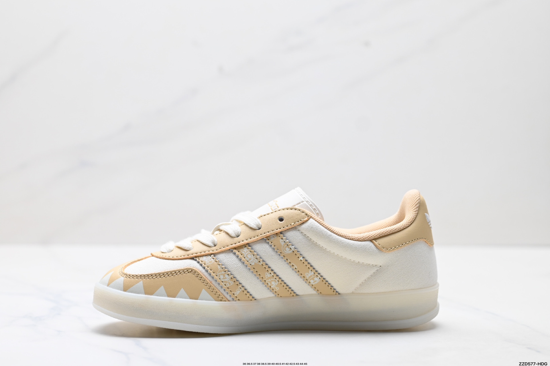260 Adidas Originals Gazelle indoor ‘DIY‘定制 系列 阿迪达斯 三叶草绅士德训足球风百搭低帮休闲运动板鞋 DM1234-016