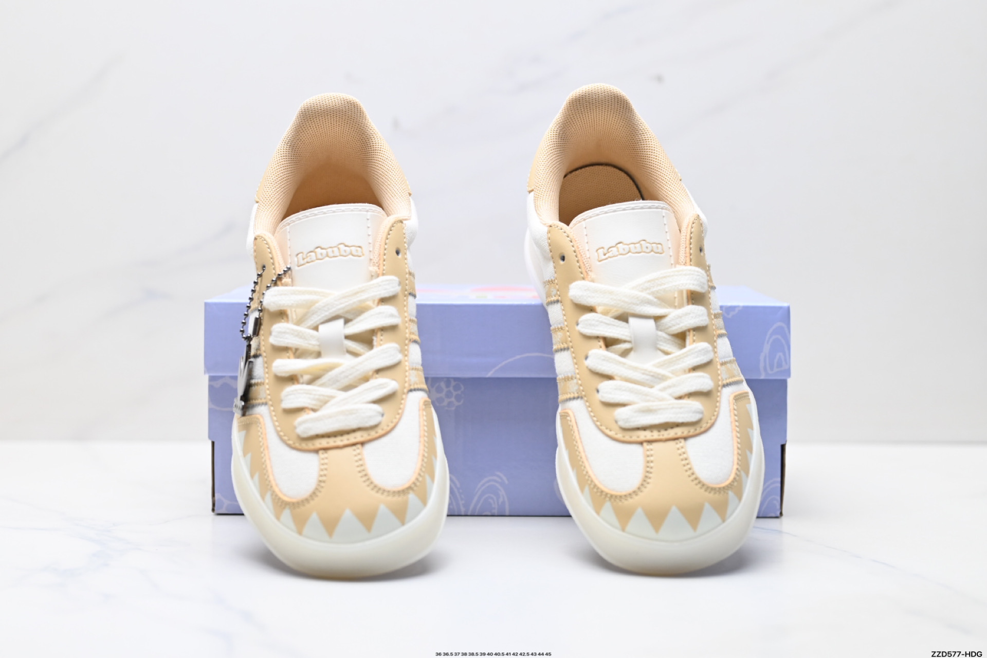 260 Adidas Originals Gazelle indoor ‘DIY‘定制 系列 阿迪达斯 三叶草绅士德训足球风百搭低帮休闲运动板鞋 DM1234-016