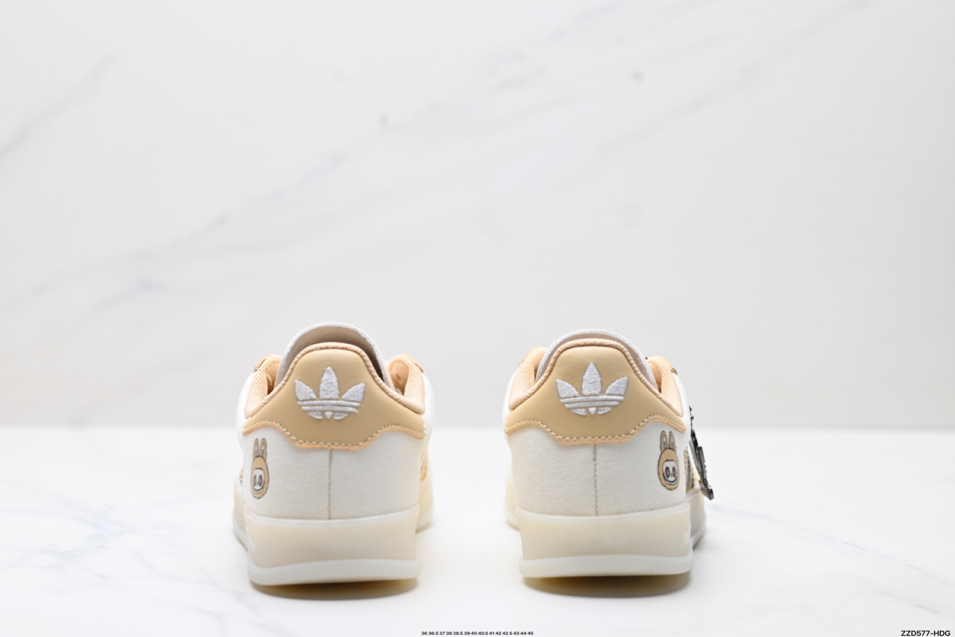 260 Adidas Originals Gazelle indoor ‘DIY‘定制 系列 阿迪达斯 三叶草绅士德训足球风百搭低帮休闲运动板鞋 DM1234-016