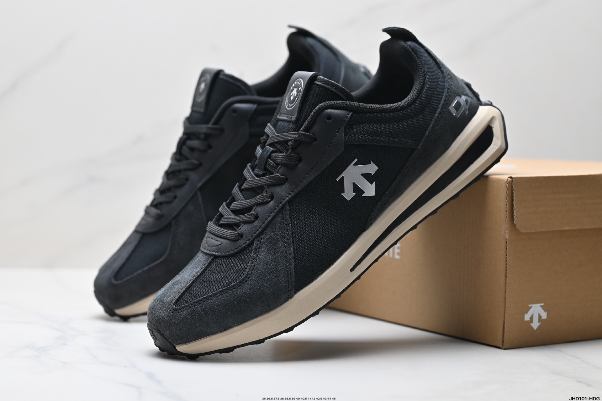 200 DESCENTE迪桑特CHRON系列男女同款TRAINER运动休闲鞋夏季 D5231LSN15