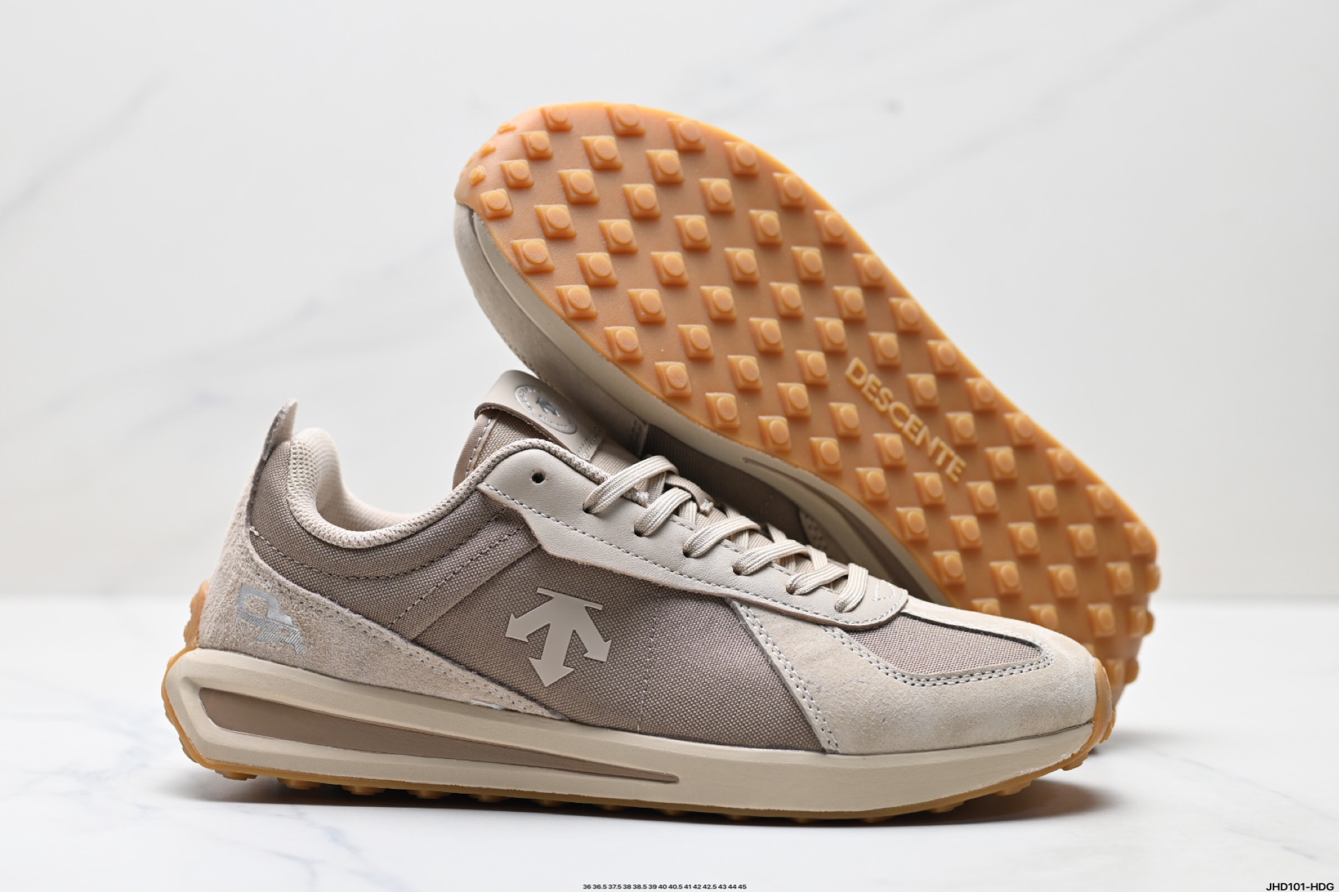 200 DESCENTE迪桑特CHRON系列男女同款TRAINER运动休闲鞋夏季 D5231LSN15