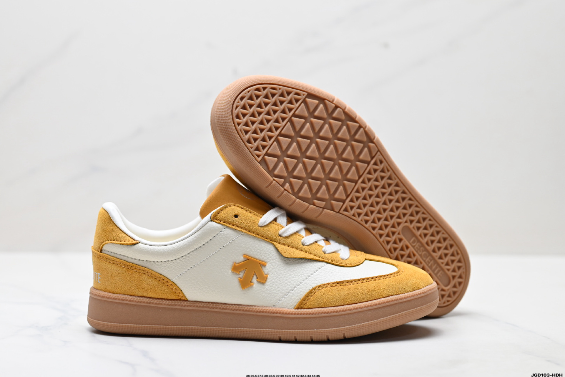 190 迪桑特DESCENTE CHRON COURT SB 复古轻质 耐磨低帮 生活休闲鞋 D5292LSN53-Chinese UA Cheap High Quatity Brand Clothes Bags handbags Sneakers wholesale wholesaler seller from China Factory suppliers Fashion Clothing Shoes best Quality Beautiful Price 190 迪桑特DESCENTE CHRON COURT SB 复古轻质 耐磨低帮 生活休闲鞋 D5292LSN53