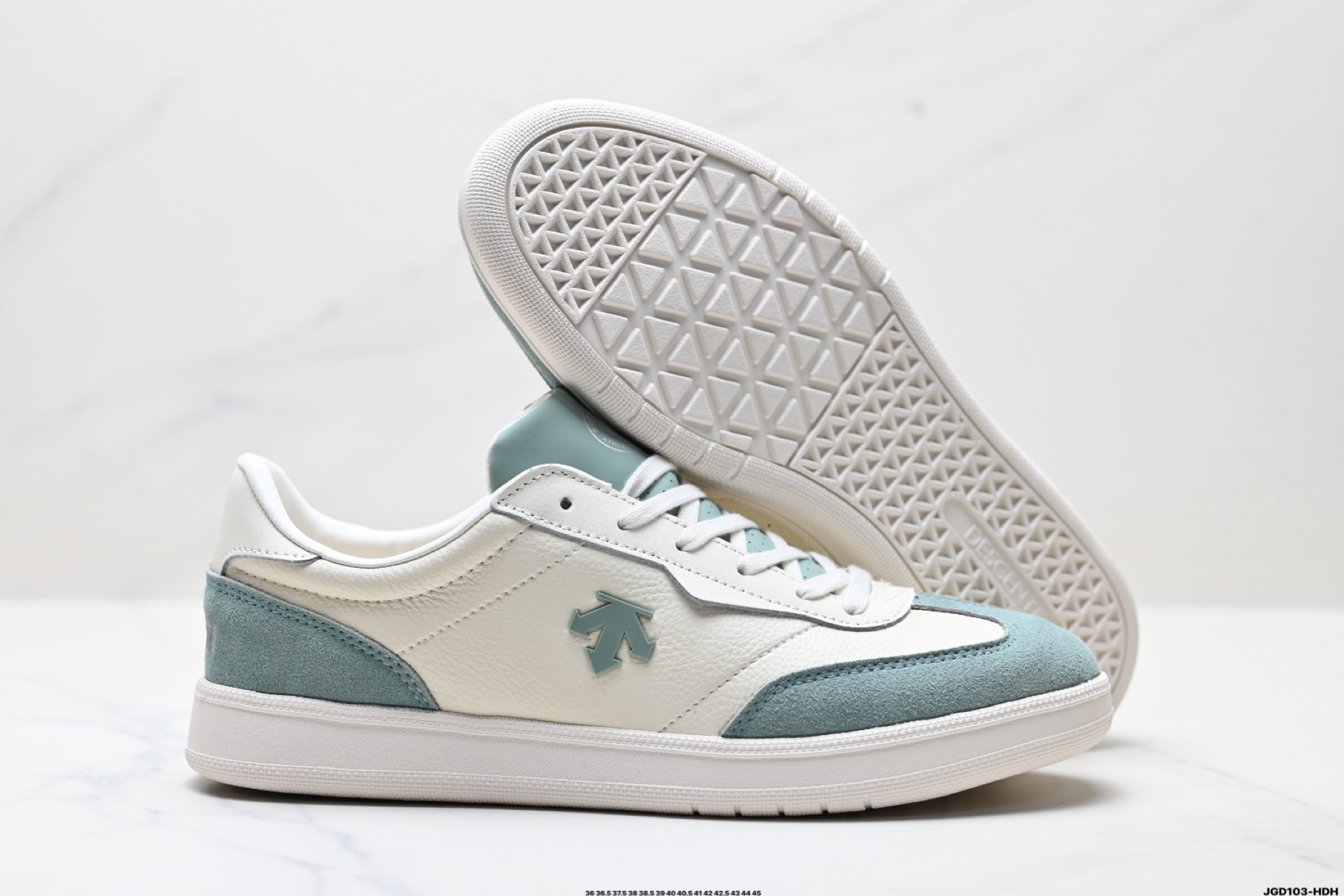 190 迪桑特DESCENTE CHRON COURT SB 复古轻质 耐磨低帮 生活休闲鞋 D5292LSN53-Chinese UA Cheap High Quatity Brand Clothes Bags handbags Sneakers wholesale wholesaler seller from China Factory suppliers Fashion Clothing Shoes best Quality Beautiful Price 190 迪桑特DESCENTE CHRON COURT SB 复古轻质 耐磨低帮 生活休闲鞋 D5292LSN53