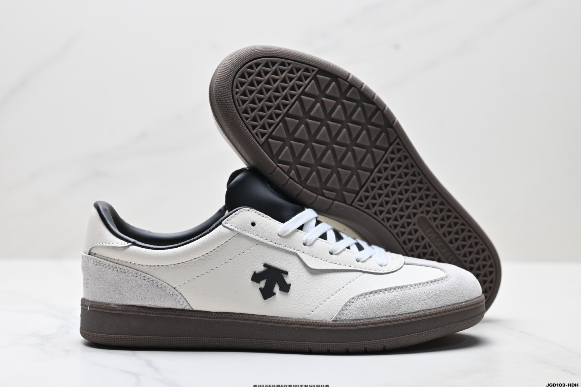 190 迪桑特DESCENTE CHRON COURT SB 复古轻质 耐磨低帮 生活休闲鞋 D5292LSN53-Chinese UA Cheap High Quatity Brand Clothes Bags handbags Sneakers wholesale wholesaler seller from China Factory suppliers Fashion Clothing Shoes best Quality Beautiful Price 190 迪桑特DESCENTE CHRON COURT SB 复古轻质 耐磨低帮 生活休闲鞋 D5292LSN53