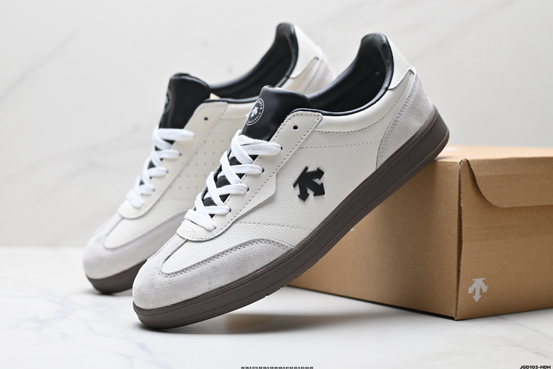 190 迪桑特DESCENTE CHRON COURT SB 复古轻质 耐磨低帮 生活休闲鞋 D5292LSN53-Chinese UA Cheap High Quatity Brand Clothes Bags handbags Sneakers wholesale wholesaler seller from China Factory suppliers Fashion Clothing Shoes best Quality Beautiful Price 190 迪桑特DESCENTE CHRON COURT SB 复古轻质 耐磨低帮 生活休闲鞋 D5292LSN53