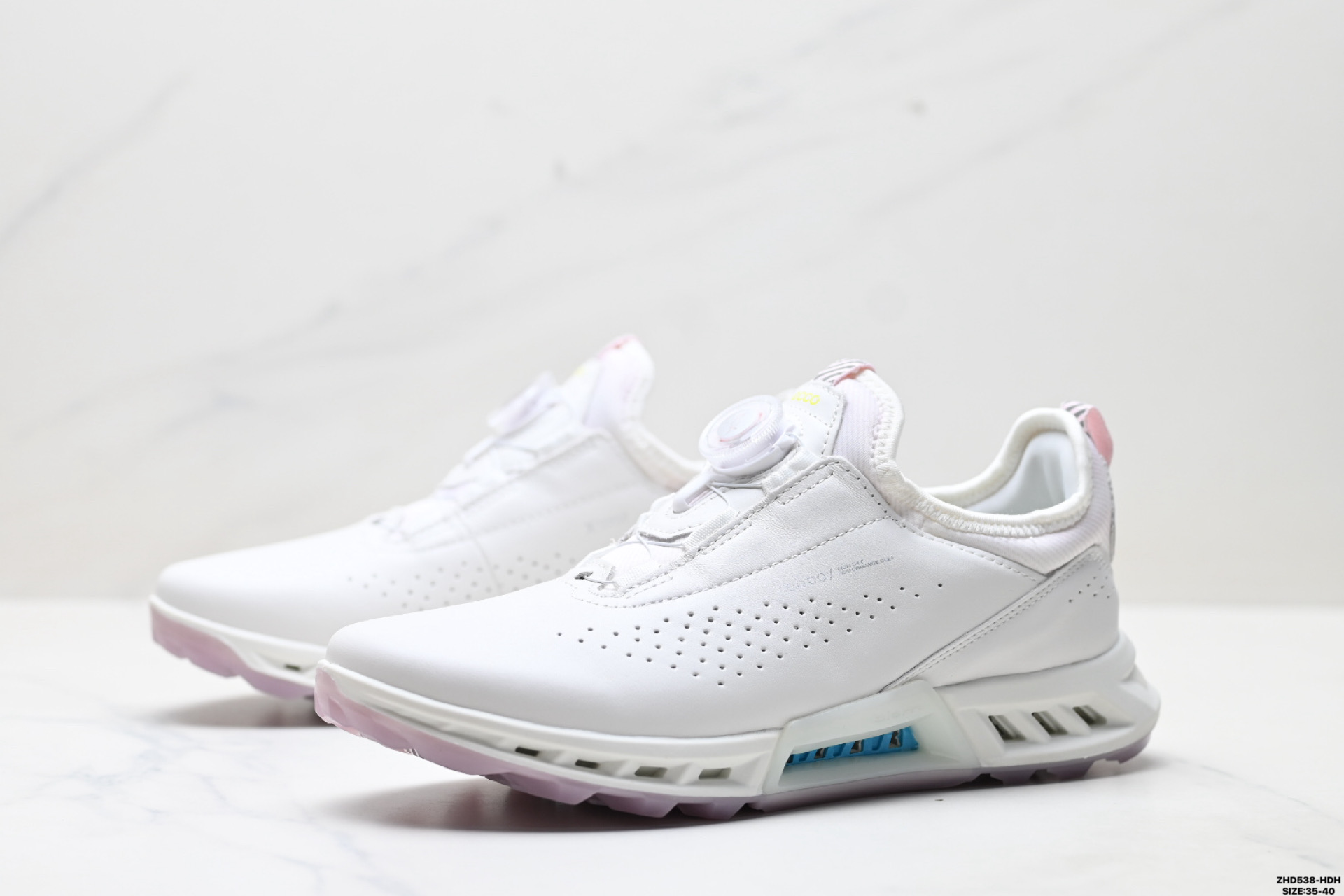 310 ECCO爱步 GOLF S-Three 拼接鞋面 网面透气 轻便 城市休闲健步鞋 130913-010-Chinese UA Cheap High Quatity Brand Clothes Bags handbags Sneakers wholesale wholesaler seller from China Factory suppliers Fashion Clothing Shoes best Quality Beautiful Price 310 ECCO爱步 GOLF S-Three 拼接鞋面 网面透气 轻便 城市休闲健步鞋 130913-010