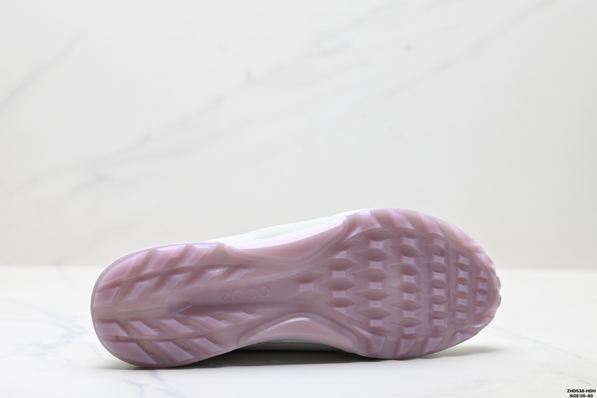 310 ECCO爱步 GOLF S-Three 拼接鞋面 网面透气 轻便 城市休闲健步鞋 130913-010-Chinese UA Cheap High Quatity Brand Clothes Bags handbags Sneakers wholesale wholesaler seller from China Factory suppliers Fashion Clothing Shoes best Quality Beautiful Price 310 ECCO爱步 GOLF S-Three 拼接鞋面 网面透气 轻便 城市休闲健步鞋 130913-010