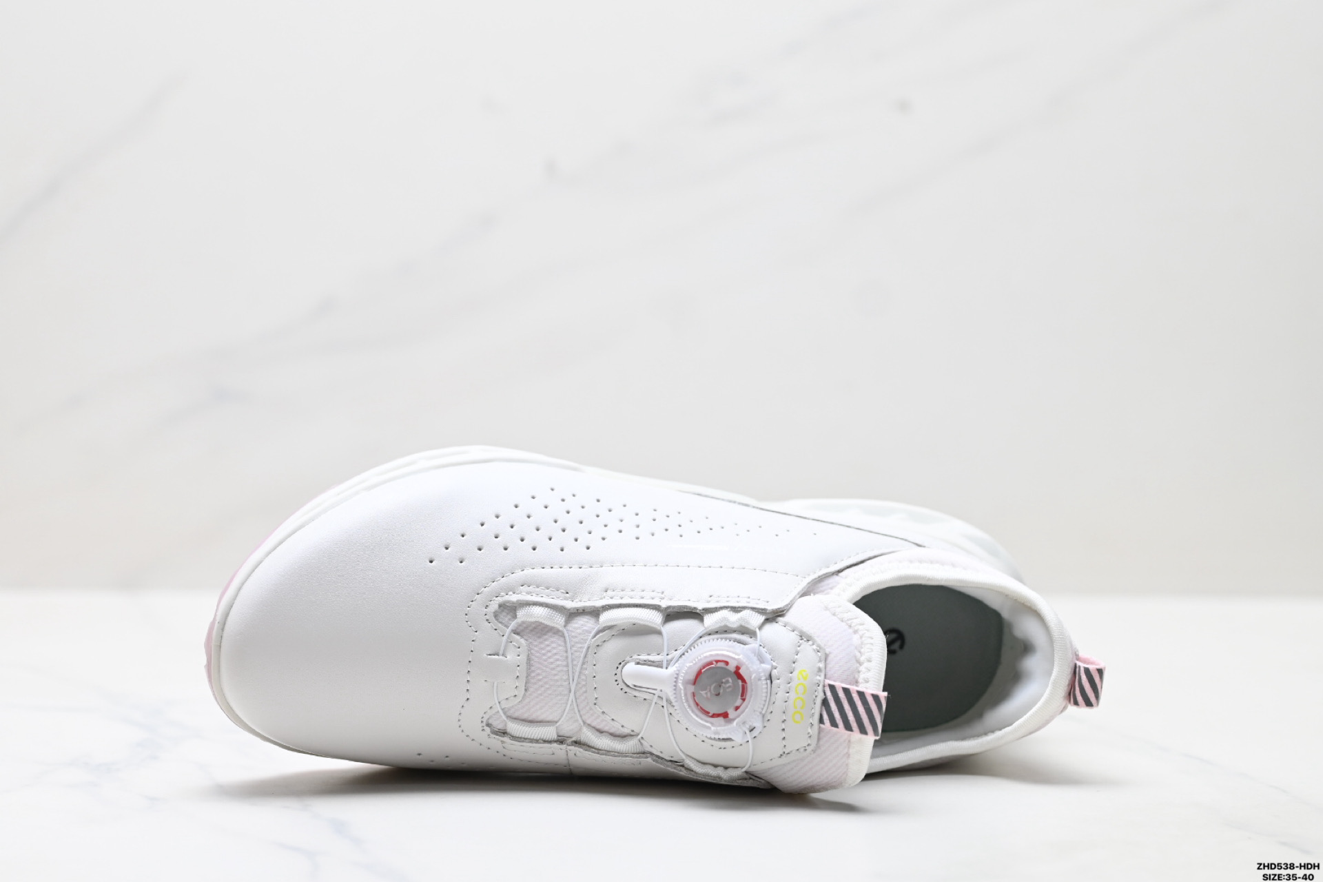 310 ECCO爱步 GOLF S-Three 拼接鞋面 网面透气 轻便 城市休闲健步鞋 130913-010-Chinese UA Cheap High Quatity Brand Clothes Bags handbags Sneakers wholesale wholesaler seller from China Factory suppliers Fashion Clothing Shoes best Quality Beautiful Price 310 ECCO爱步 GOLF S-Three 拼接鞋面 网面透气 轻便 城市休闲健步鞋 130913-010