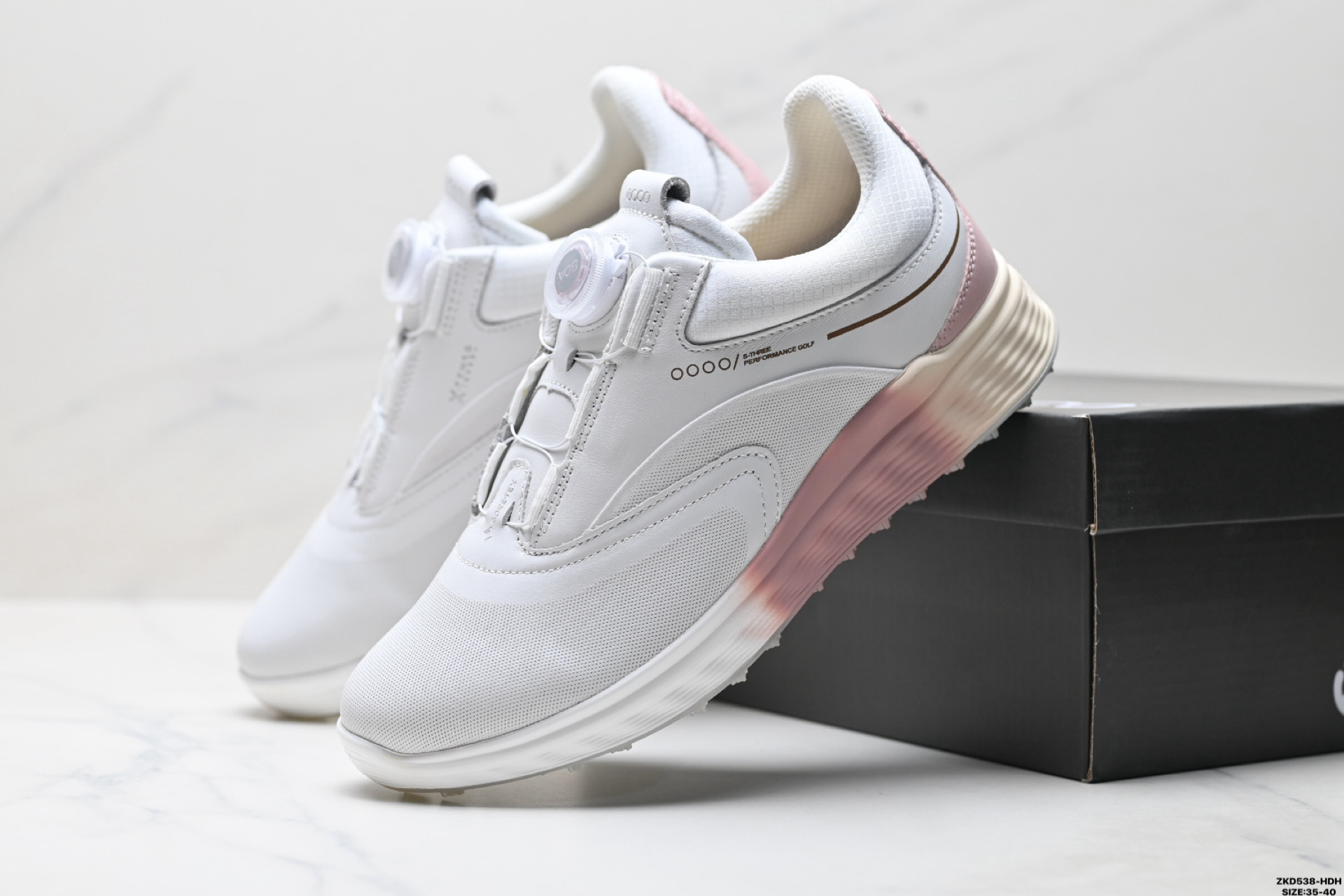 280 ECCO爱步 GOLF S-Three 拼接鞋面 网面透气 轻便 城市休闲健步鞋 102973-606-Chinese UA Cheap High Quatity Brand Clothes Bags handbags Sneakers wholesale wholesaler seller from China Factory suppliers Fashion Clothing Shoes best Quality Beautiful Price 280 ECCO爱步 GOLF S-Three 拼接鞋面 网面透气 轻便 城市休闲健步鞋 102973-606