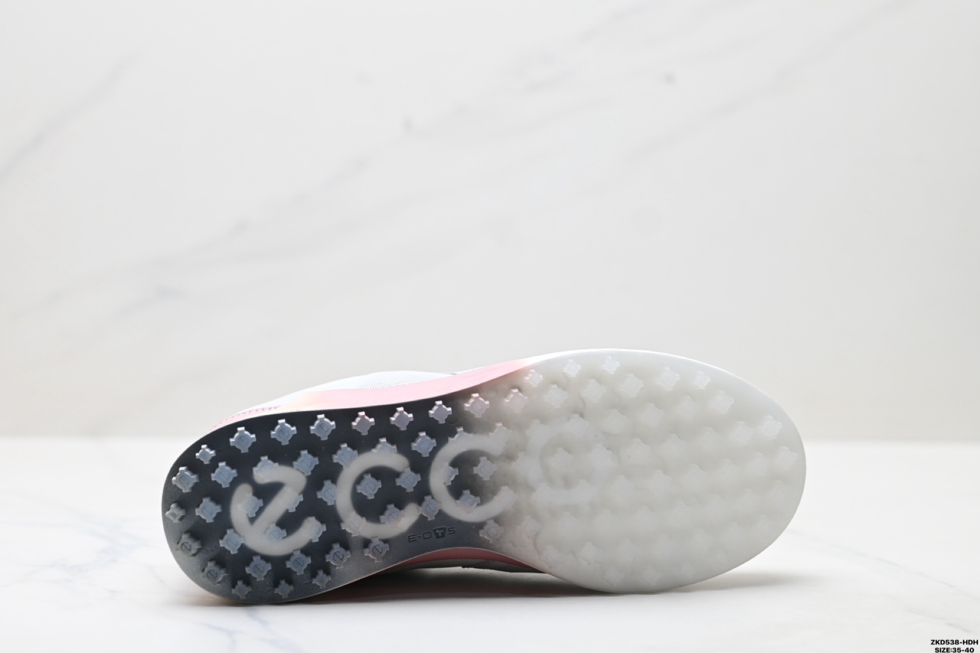 280 ECCO爱步 GOLF S-Three 拼接鞋面 网面透气 轻便 城市休闲健步鞋 102973-606-Chinese UA Cheap High Quatity Brand Clothes Bags handbags Sneakers wholesale wholesaler seller from China Factory suppliers Fashion Clothing Shoes best Quality Beautiful Price 280 ECCO爱步 GOLF S-Three 拼接鞋面 网面透气 轻便 城市休闲健步鞋 102973-606