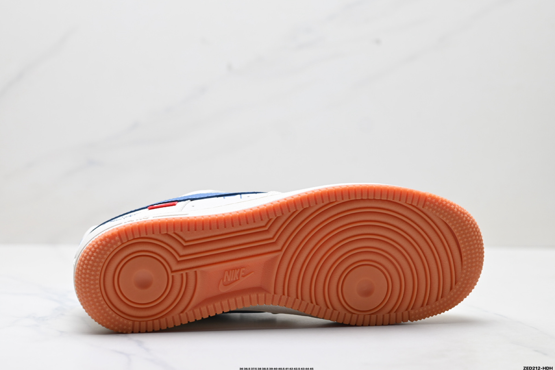 270 NIKE AIR FORCE 1‘07 LV8 QW5836-001