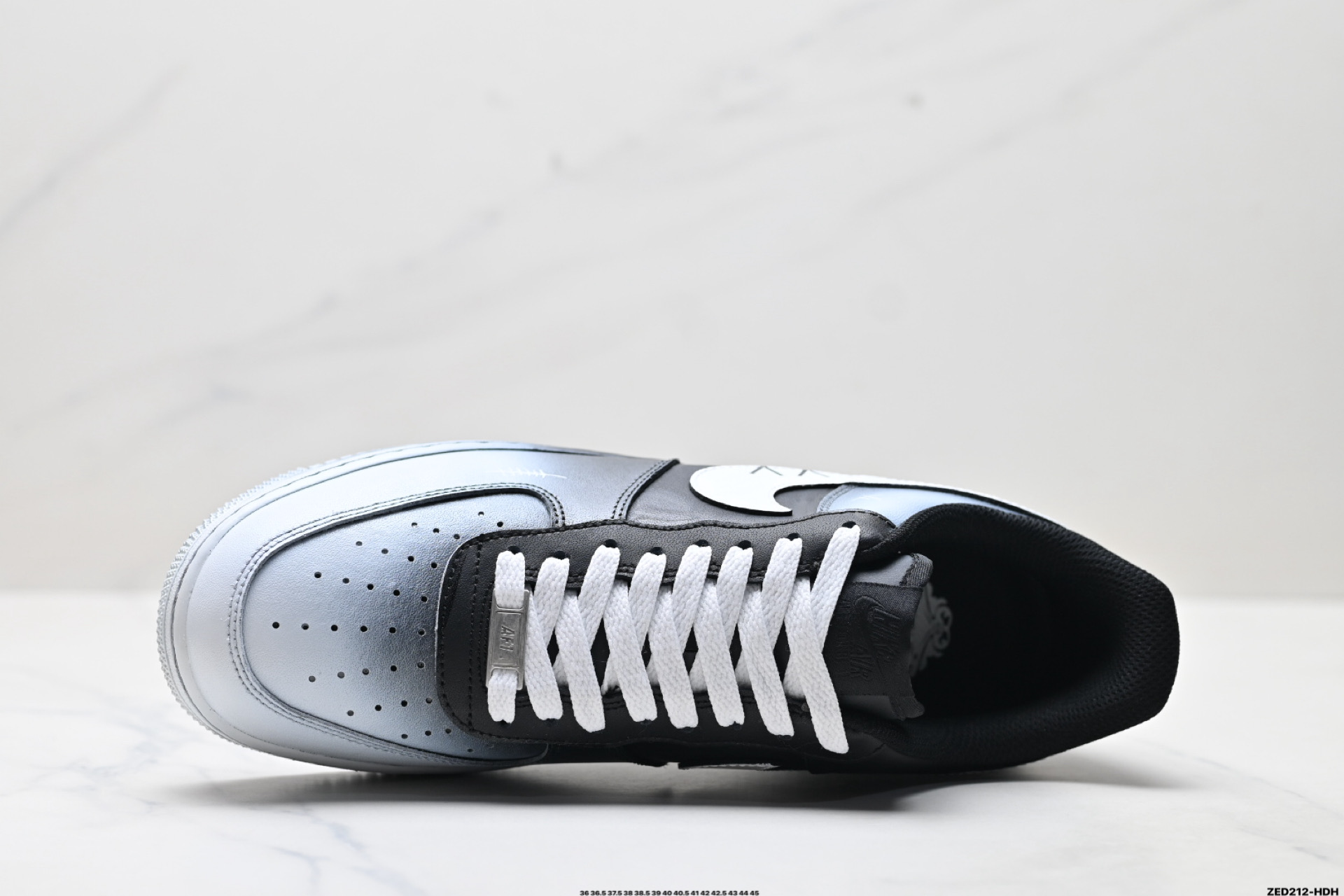 270 NIKE AIR FORCE 1‘07 LV8 CW2288-018