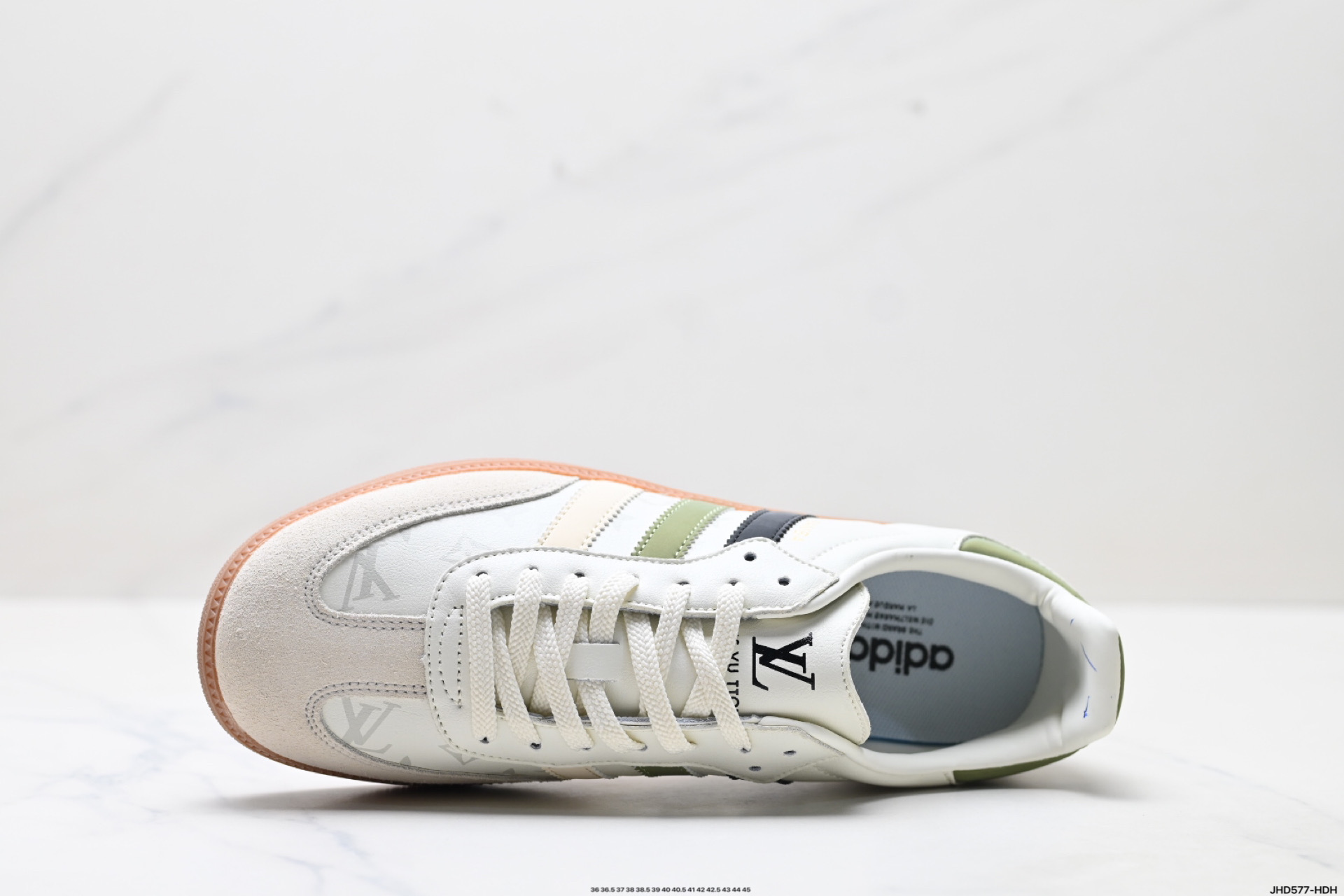200 Adidas Originals Samba OG ‘DIY’桑巴舞系列 阿迪达斯 三叶草绅士德训足球风百搭低帮休闲运动板鞋 GJ75809