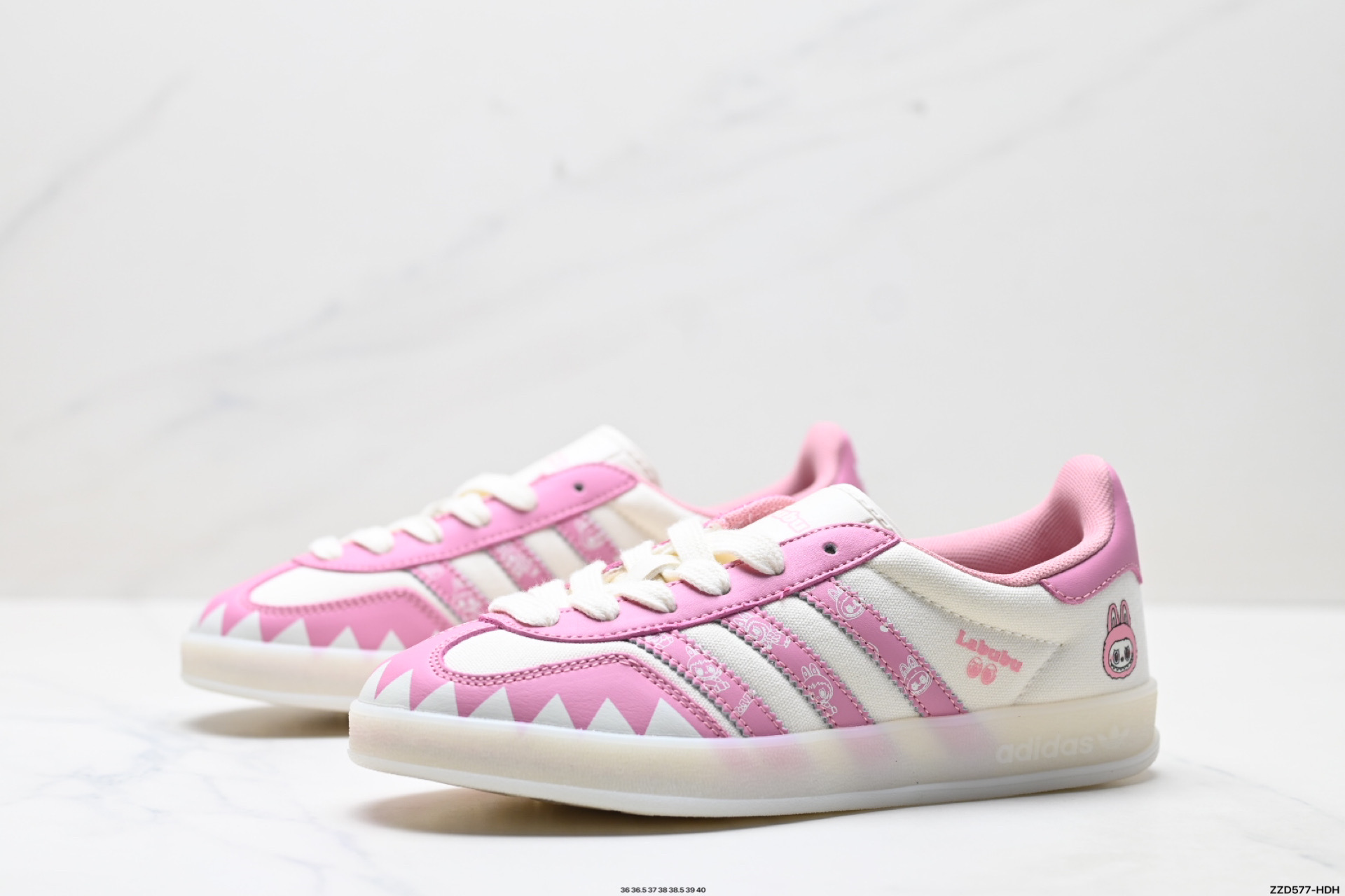 260 Adidas Originals Gazelle indoor ‘DIY‘定制 系列 阿迪达斯 三叶草绅士德训足球风百搭低帮休闲运动板鞋 DM1234-017-Chinese UA Cheap High Quatity Brand Clothes Bags handbags Sneakers wholesale wholesaler seller from China Factory suppliers Fashion Clothing Shoes best Quality Beautiful Price 260 Adidas Originals Gazelle indoor ‘DIY‘定制 系列 阿迪达斯 三叶草绅士德训足球风百搭低帮休闲运动板鞋 DM1234-017