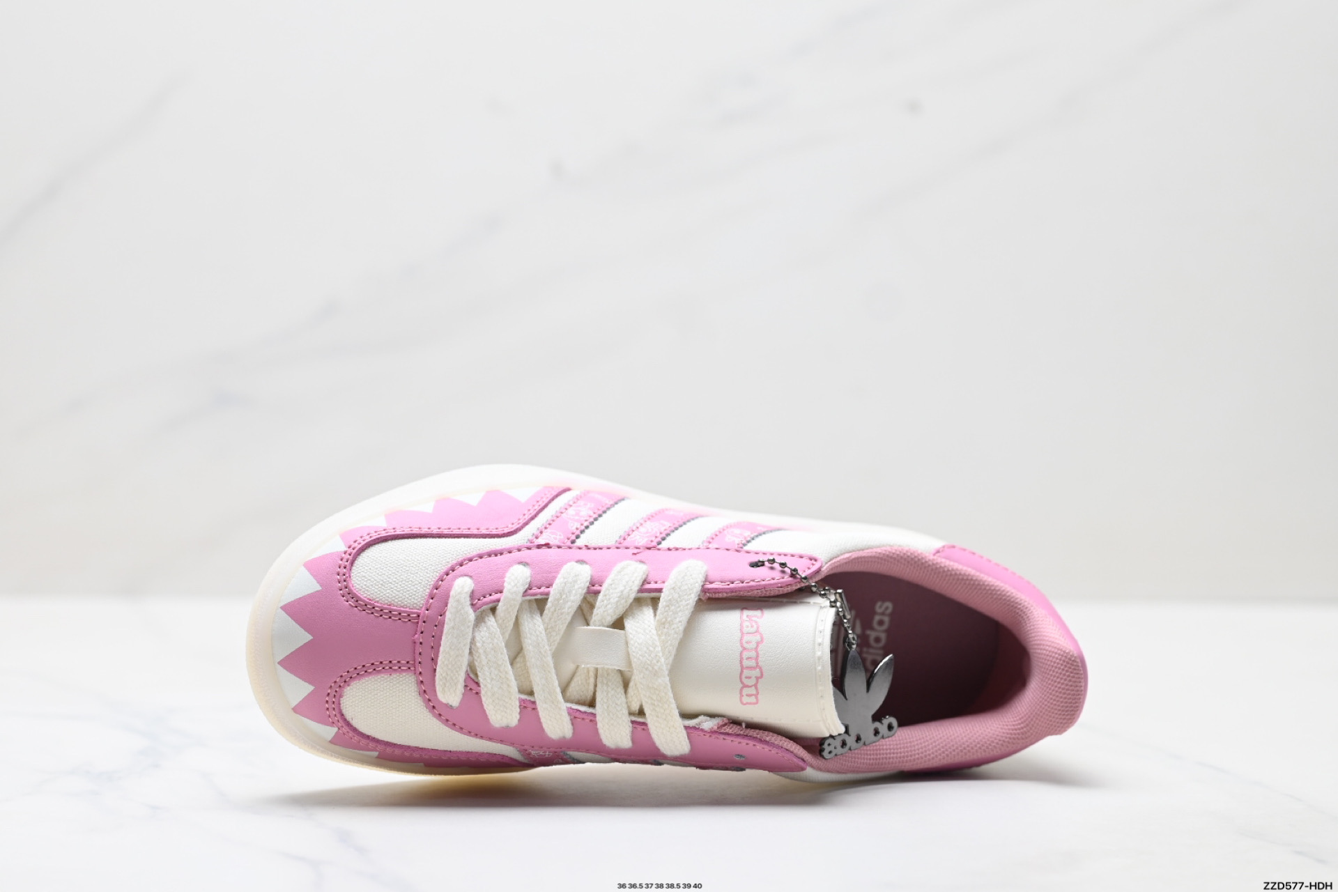 260 Adidas Originals Gazelle indoor ‘DIY‘定制 系列 阿迪达斯 三叶草绅士德训足球风百搭低帮休闲运动板鞋 DM1234-017-Chinese UA Cheap High Quatity Brand Clothes Bags handbags Sneakers wholesale wholesaler seller from China Factory suppliers Fashion Clothing Shoes best Quality Beautiful Price 260 Adidas Originals Gazelle indoor ‘DIY‘定制 系列 阿迪达斯 三叶草绅士德训足球风百搭低帮休闲运动板鞋 DM1234-017