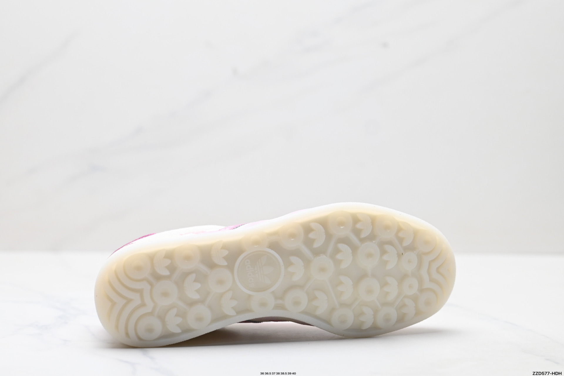 260 Adidas Originals Gazelle indoor ‘DIY‘定制 系列 阿迪达斯 三叶草绅士德训足球风百搭低帮休闲运动板鞋 DM1234-017-Chinese UA Cheap High Quatity Brand Clothes Bags handbags Sneakers wholesale wholesaler seller from China Factory suppliers Fashion Clothing Shoes best Quality Beautiful Price 260 Adidas Originals Gazelle indoor ‘DIY‘定制 系列 阿迪达斯 三叶草绅士德训足球风百搭低帮休闲运动板鞋 DM1234-017