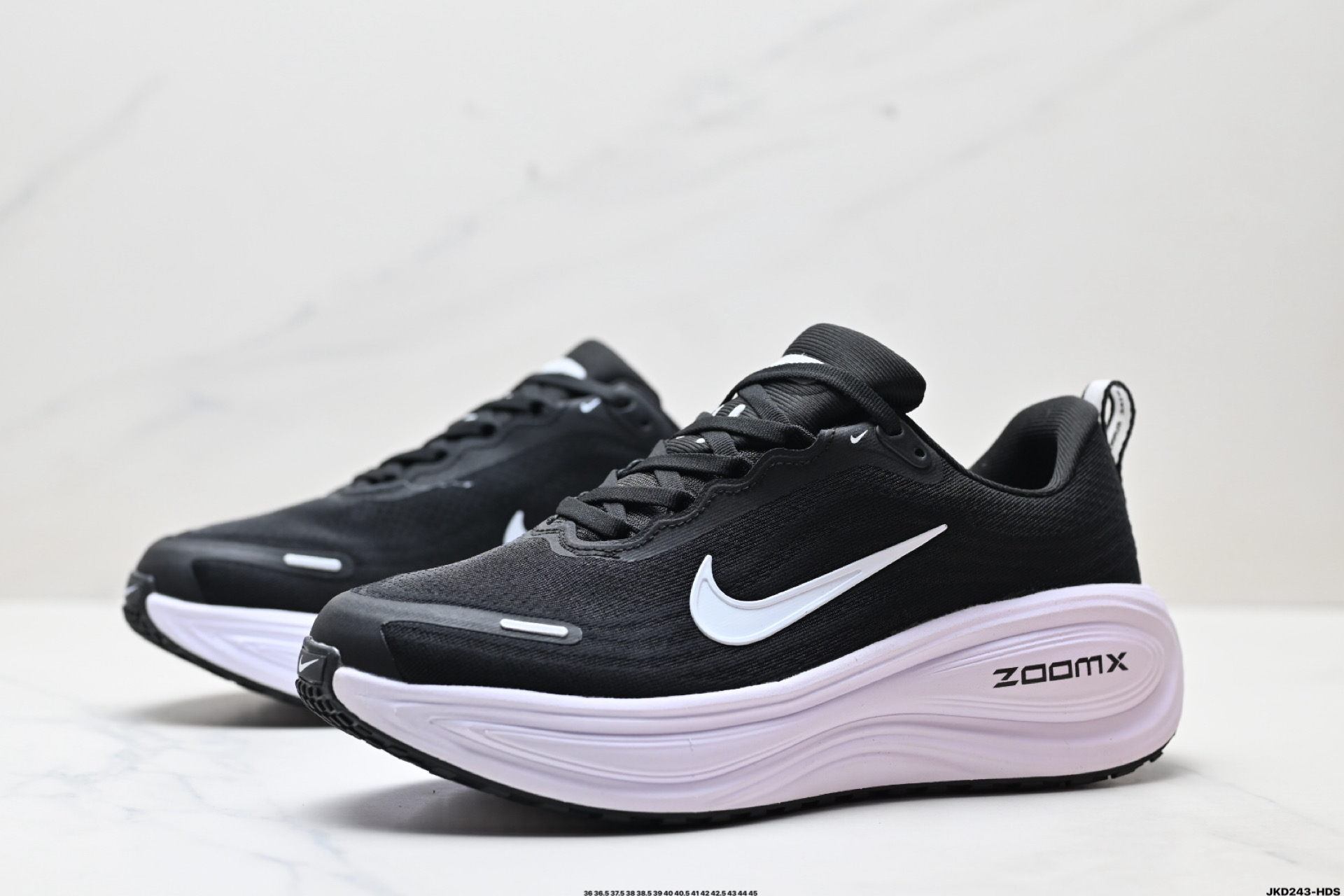 Nike VOMERO 18 Plus 耐克 舒适减震防滑 低帮跑步鞋 HV8150-002-莆田鞋,莆田鞋货源,高仿鞋,高仿鞋货源,安福档口,莆田高仿鞋,莆田鞋批发,高仿鞋批发,莆田高仿运动鞋,高仿运动鞋,莆田运动鞋 Nike VOMERO 18 Plus 耐克 舒适减震防滑 低帮跑步鞋 HV8150-002