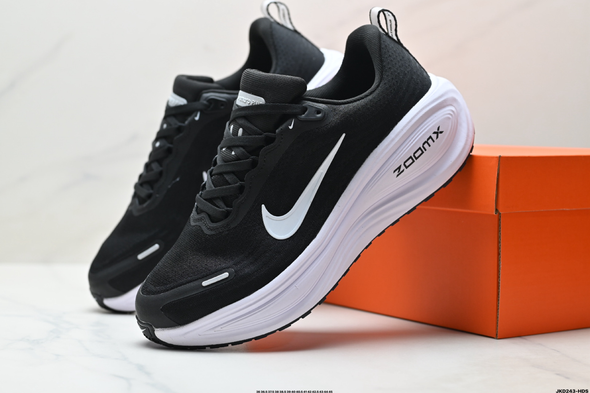 Nike VOMERO 18 Plus 耐克 舒适减震防滑 低帮跑步鞋 HV8150-002-莆田鞋,莆田鞋货源,高仿鞋,高仿鞋货源,安福档口,莆田高仿鞋,莆田鞋批发,高仿鞋批发,莆田高仿运动鞋,高仿运动鞋,莆田运动鞋 Nike VOMERO 18 Plus 耐克 舒适减震防滑 低帮跑步鞋 HV8150-002