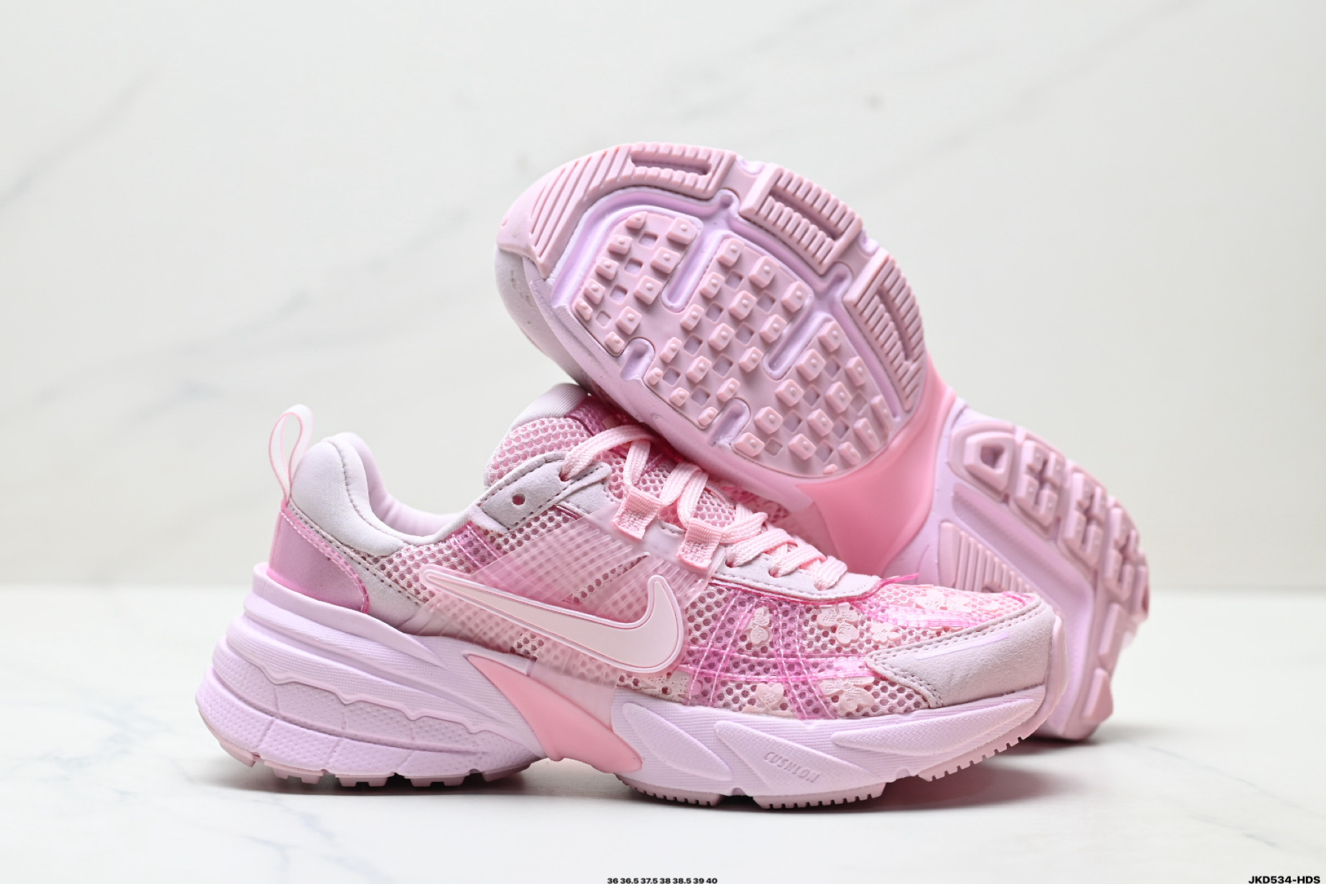 Nike V2K Run: Zapatillas Retro Rosadas para Mujer, Comodidad y Estilo 6 i1751905737683 4548 0 4