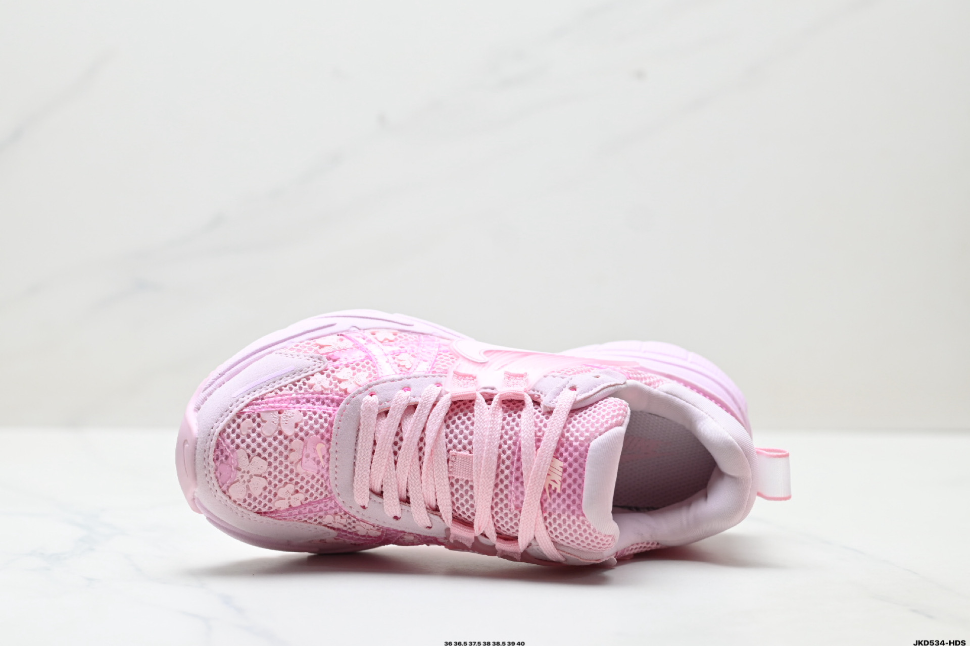 Nike V2K Run: Zapatillas Retro Rosadas para Mujer, Comodidad y Estilo 3 i1751905737683 6654 0 1