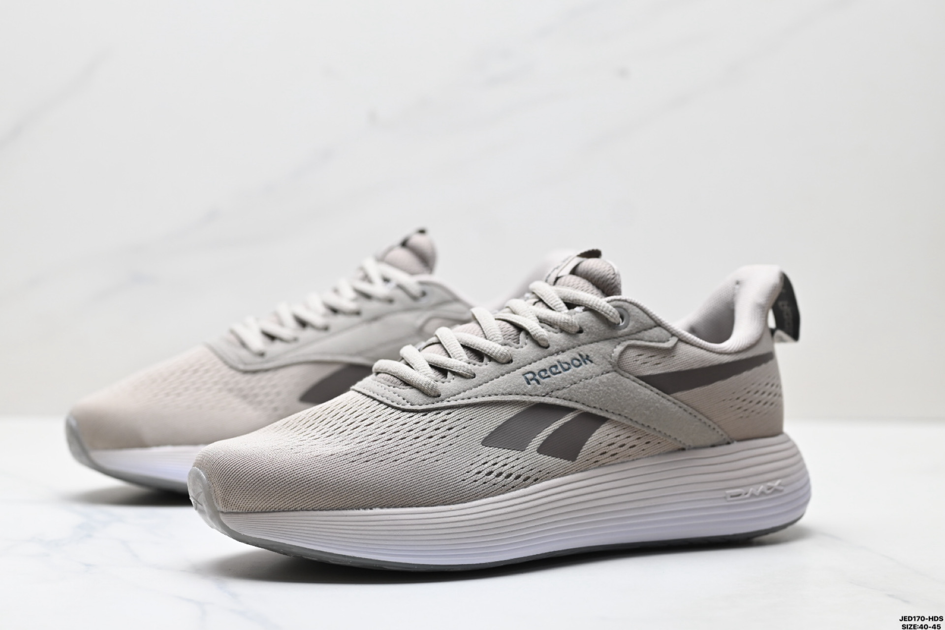 Reebok DMX Comfort: Comodidad y Estilo Casual en Cada Paso 5 i1751905950479 6244 0 3