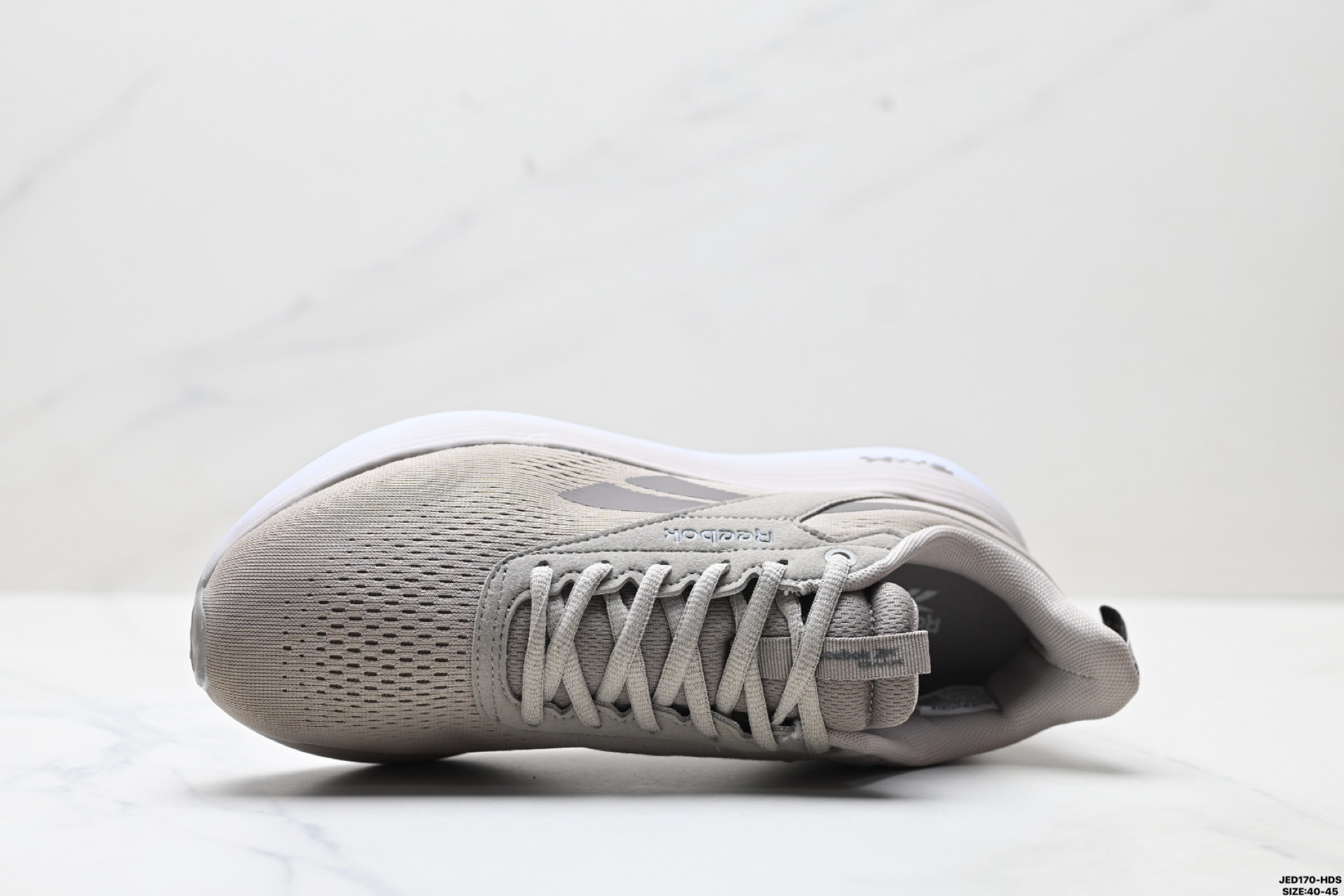 Reebok DMX Comfort: Comodidad y Estilo Casual en Cada Paso 3 i1751905951582 8523 0 1