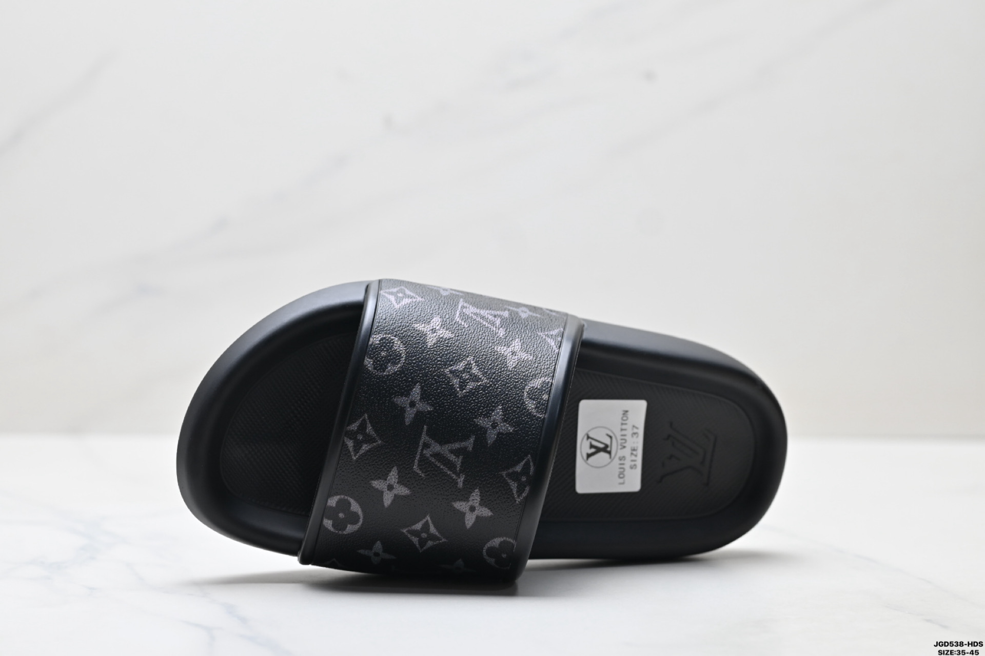 Louis Vuitton Waterfront Monogram Sandalias Cómodas para el Día a Día 3 i1751906927332 3596 0 1