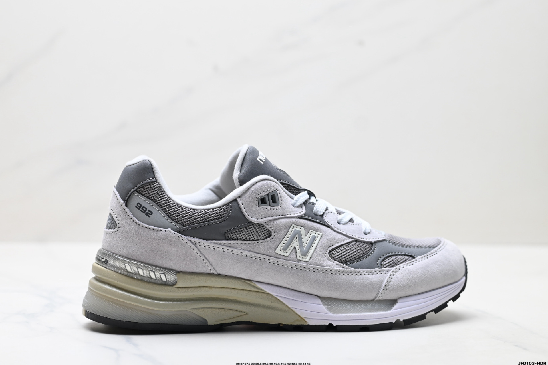 公司级✅New Balance NB 992系列 新百伦 美产血统经典复古休闲运动百搭老爹跑步鞋 采用台产猪巴革及透气网眼材质 6层组合底模 缓震中底 超级碳胶耐磨外底 货号:M992J2 ID:JFD103-HDR