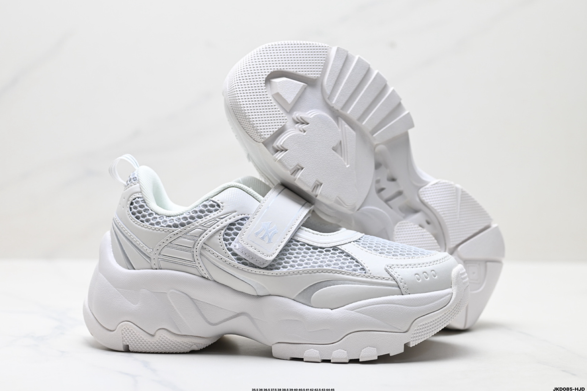 170 MLB Winner Chunky Mask 百搭舒适休闲潮流运动厚底增高防滑耐磨 低帮凉鞋 3ASDW0153-Chinese UA Cheap High Quatity Brand Clothes Bags handbags Sneakers wholesale wholesaler seller from China Factory suppliers Fashion Clothing Shoes best Quality Beautiful Price 170 MLB Winner Chunky Mask 百搭舒适休闲潮流运动厚底增高防滑耐磨 低帮凉鞋 3ASDW0153