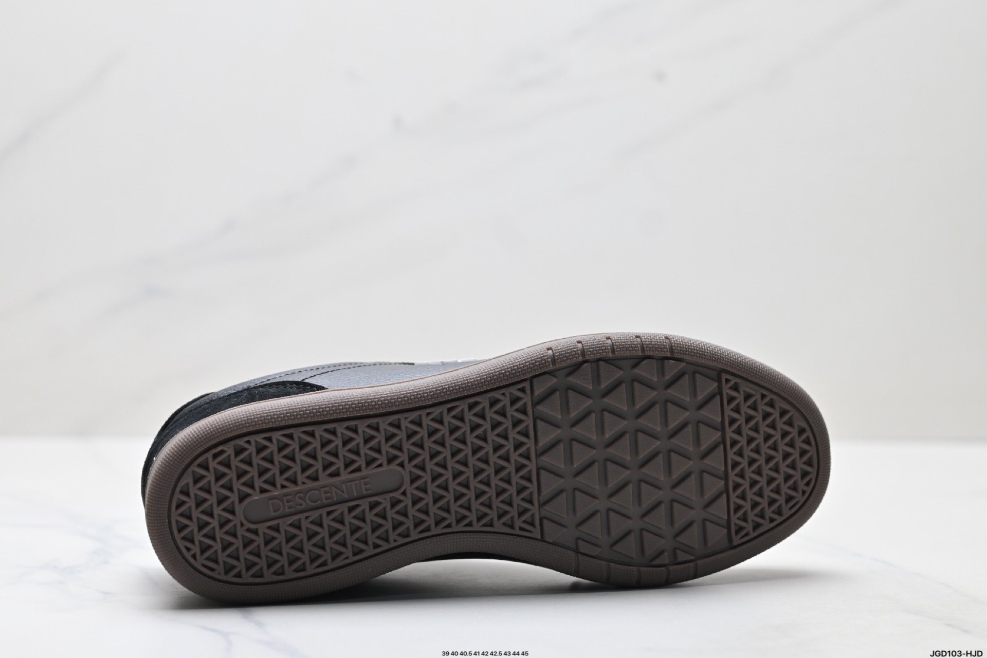 190 迪桑特DESCENTE CHRON COURT SB 复古轻质 耐磨低帮 生活休闲鞋 D5291LSN53-Chinese UA Cheap High Quatity Brand Clothes Bags handbags Sneakers wholesale wholesaler seller from China Factory suppliers Fashion Clothing Shoes best Quality Beautiful Price 190 迪桑特DESCENTE CHRON COURT SB 复古轻质 耐磨低帮 生活休闲鞋 D5291LSN53