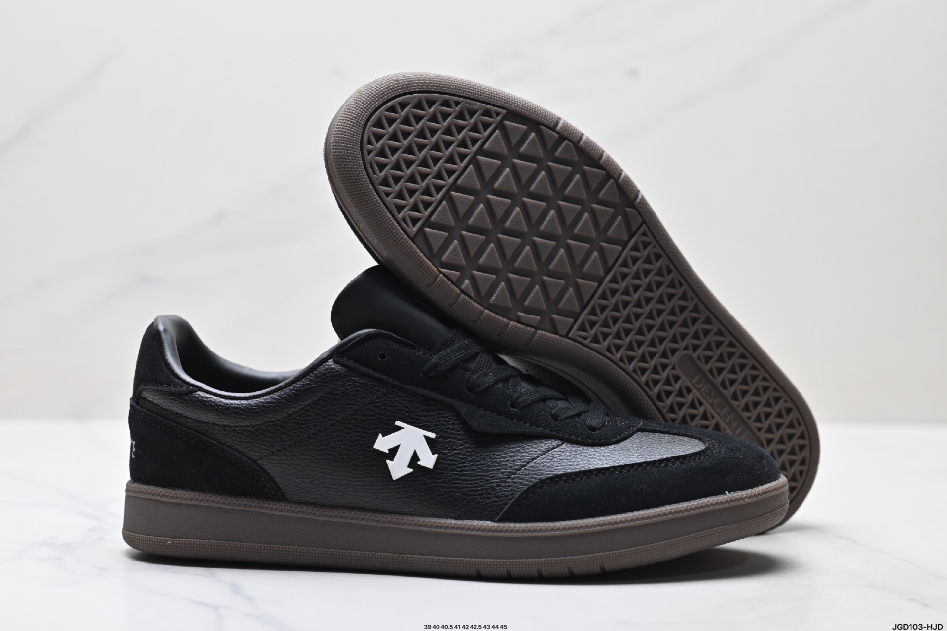 190 迪桑特DESCENTE CHRON COURT SB 复古轻质 耐磨低帮 生活休闲鞋 D5291LSN53-Chinese UA Cheap High Quatity Brand Clothes Bags handbags Sneakers wholesale wholesaler seller from China Factory suppliers Fashion Clothing Shoes best Quality Beautiful Price 190 迪桑特DESCENTE CHRON COURT SB 复古轻质 耐磨低帮 生活休闲鞋 D5291LSN53