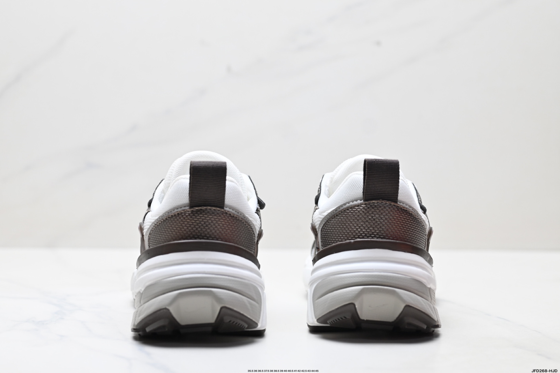 180 耐克NIKE V2K RUN跑步鞋复古风潮 网面透气运动鞋 灰银紧致的鞋面 HV6416-200-Chinese UA Cheap High Quatity Brand Clothes Bags handbags Sneakers wholesale wholesaler seller from China Factory suppliers Fashion Clothing Shoes best Quality Beautiful Price 180 耐克NIKE V2K RUN跑步鞋复古风潮 网面透气运动鞋 灰银紧致的鞋面 HV6416-200