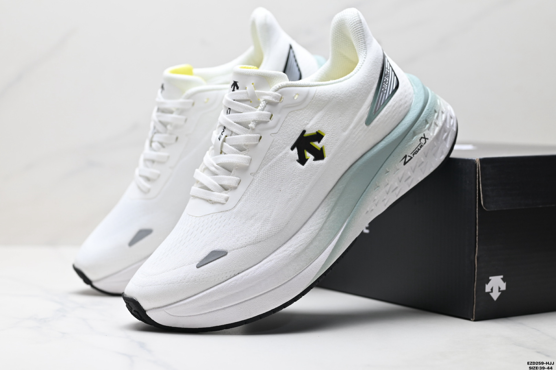 380 纯原迪桑特DESCENTE RUNNING ENERZITE透气耐磨防滑透气运动跑步鞋 SP173RRN21-Chinese UA Cheap High Quatity Brand Clothes Bags handbags Sneakers wholesale wholesaler seller from China Factory suppliers Fashion Clothing Shoes best Quality Beautiful Price 380 纯原迪桑特DESCENTE RUNNING ENERZITE透气耐磨防滑透气运动跑步鞋 SP173RRN21