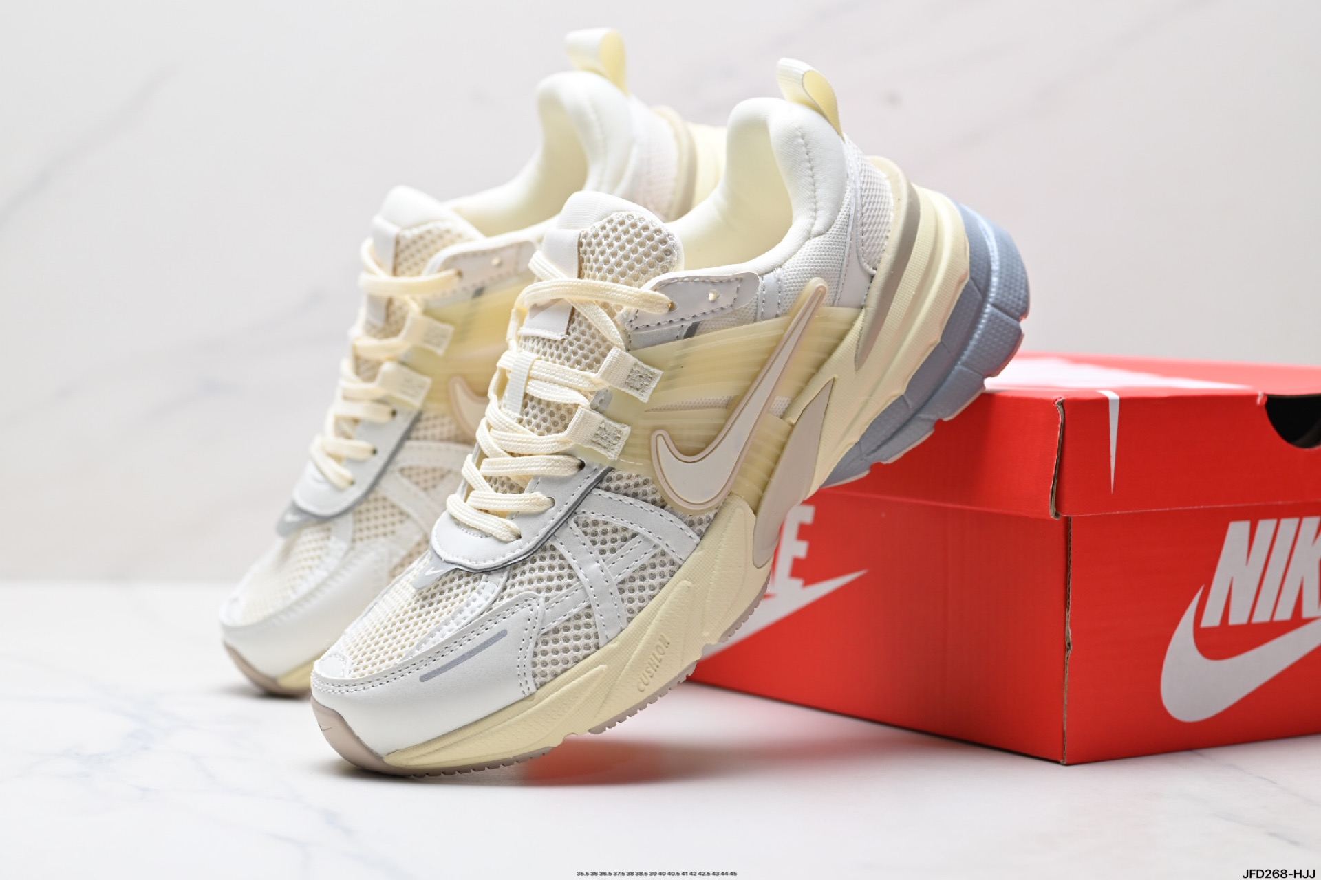 180 耐克NIKE V2K RUN跑步鞋复古风潮 网面透气运动鞋 HO1512-110-Chinese UA Cheap High Quatity Brand Clothes Bags handbags Sneakers wholesale wholesaler seller from China Factory suppliers Fashion Clothing Shoes best Quality Beautiful Price 180 耐克NIKE V2K RUN跑步鞋复古风潮 网面透气运动鞋 HO1512-110