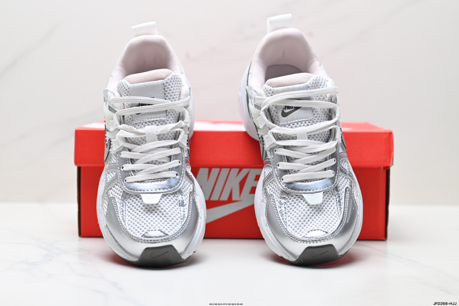 180 耐克NIKE V2K RUN跑步鞋复古风潮 网面透气运动鞋 FD0736-010-Chinese UA Cheap High Quatity Brand Clothes Bags handbags Sneakers wholesale wholesaler seller from China Factory suppliers Fashion Clothing Shoes best Quality Beautiful Price 180 耐克NIKE V2K RUN跑步鞋复古风潮 网面透气运动鞋 FD0736-010