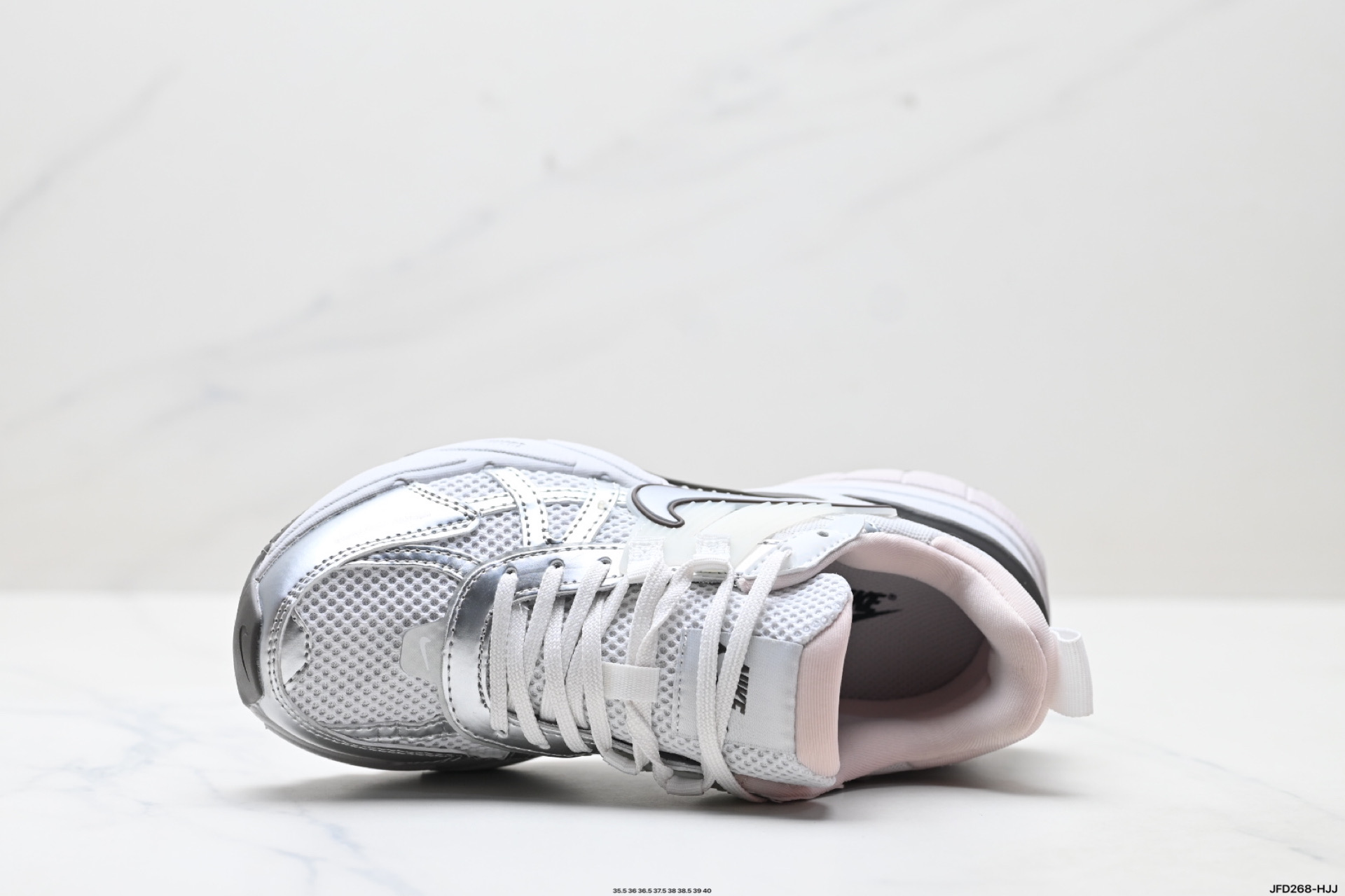 180 耐克NIKE V2K RUN跑步鞋复古风潮 网面透气运动鞋 FD0736-010-Chinese UA Cheap High Quatity Brand Clothes Bags handbags Sneakers wholesale wholesaler seller from China Factory suppliers Fashion Clothing Shoes best Quality Beautiful Price 180 耐克NIKE V2K RUN跑步鞋复古风潮 网面透气运动鞋 FD0736-010